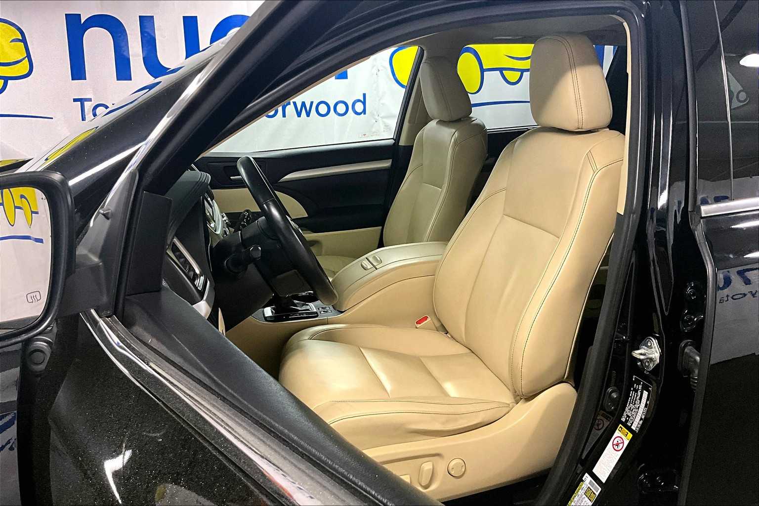 used 2015 Toyota Highlander car, priced at $17,988