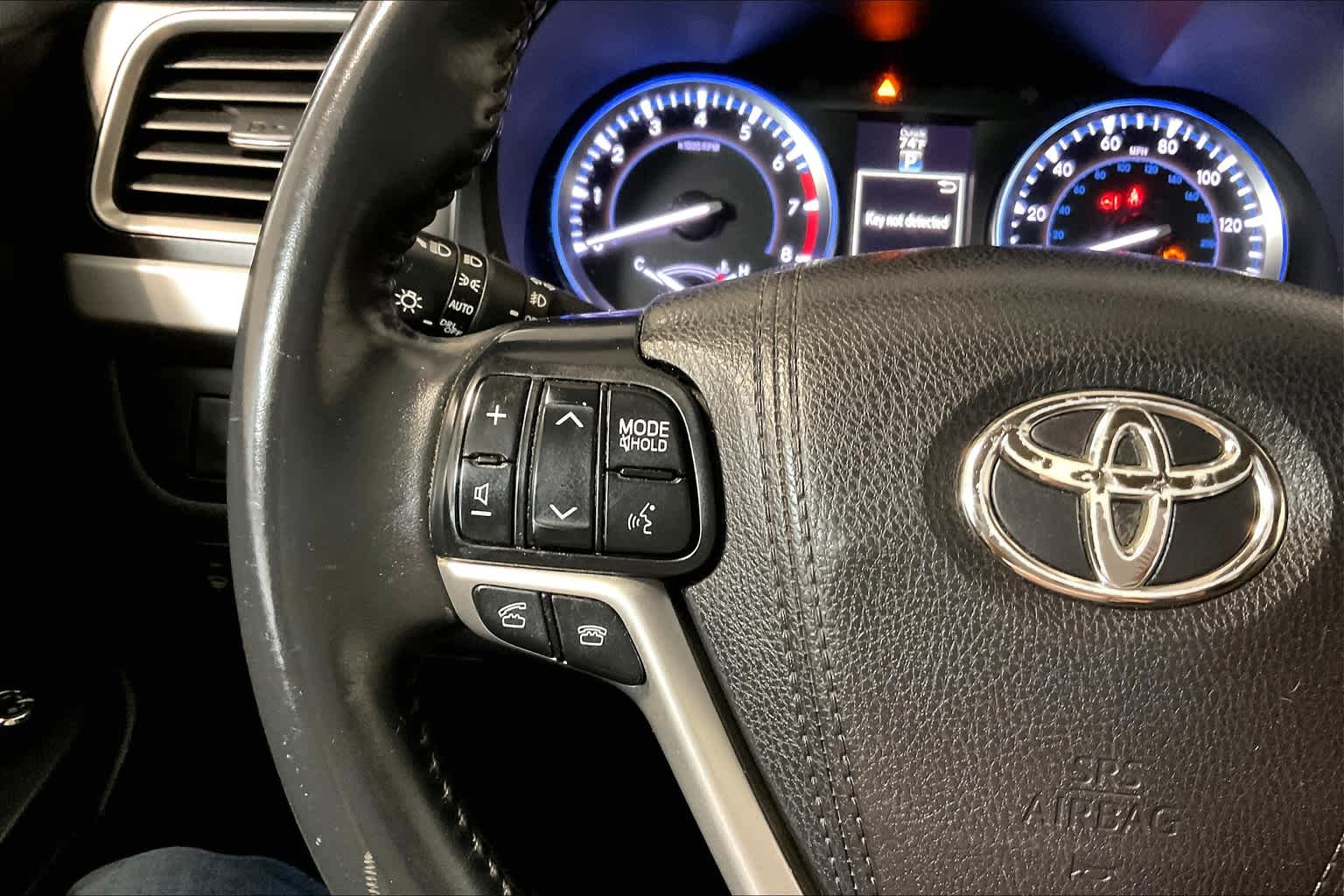 used 2016 Toyota Highlander car, priced at $21,277