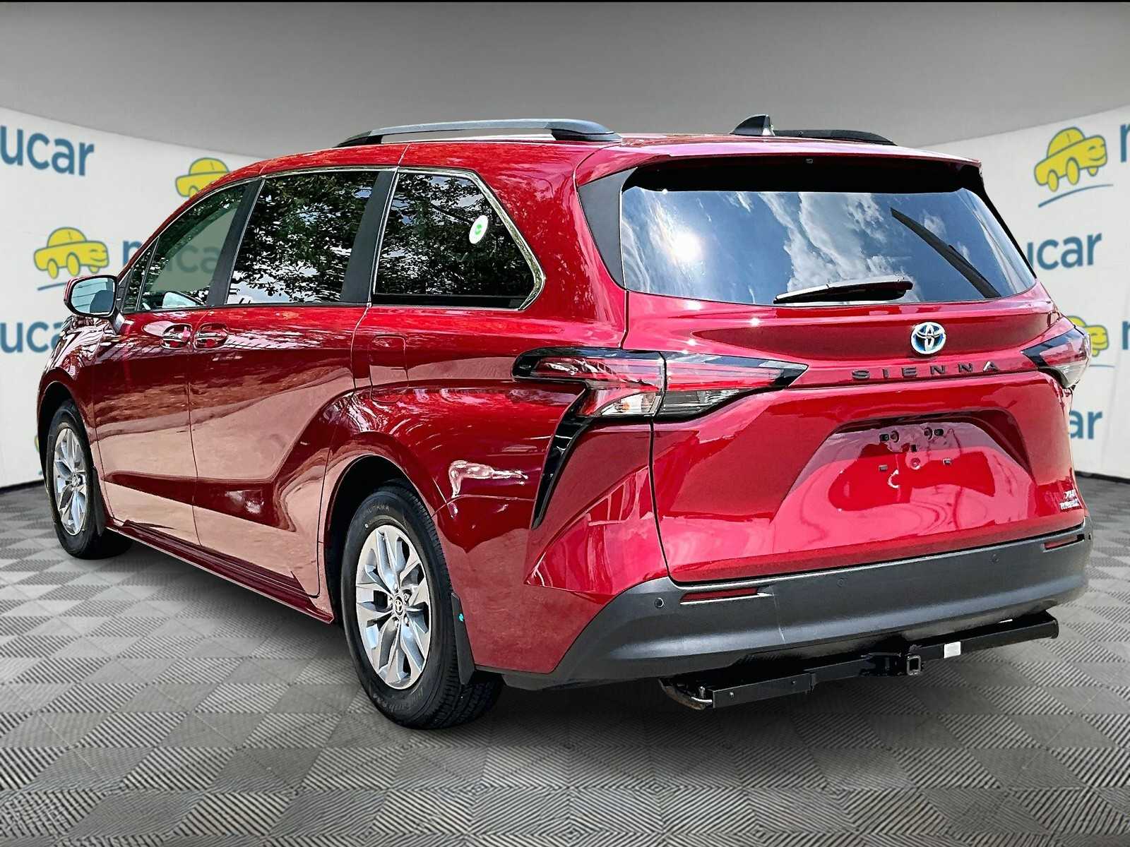 used 2021 Toyota Sienna car, priced at $37,794