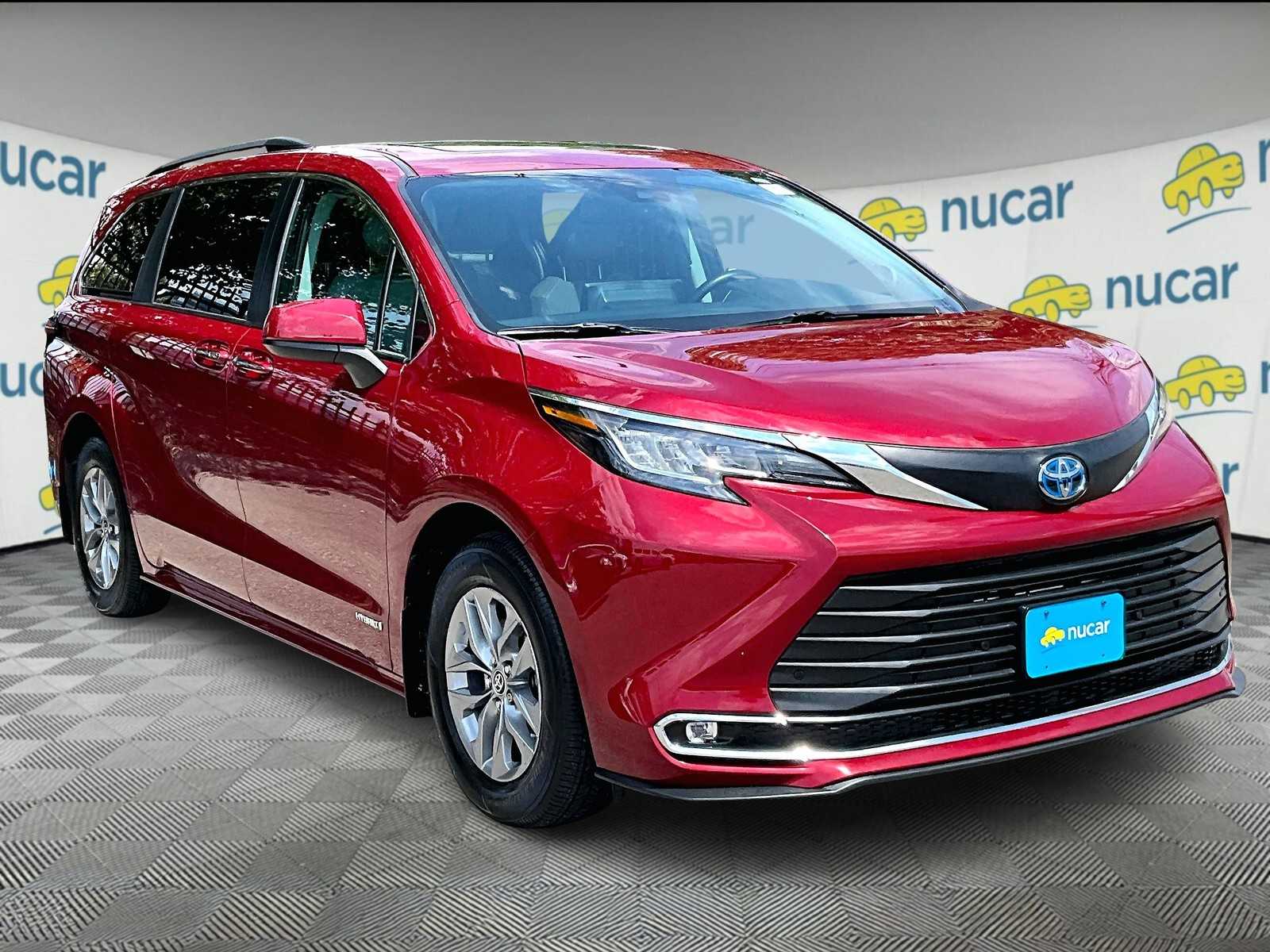 used 2021 Toyota Sienna car, priced at $38,474