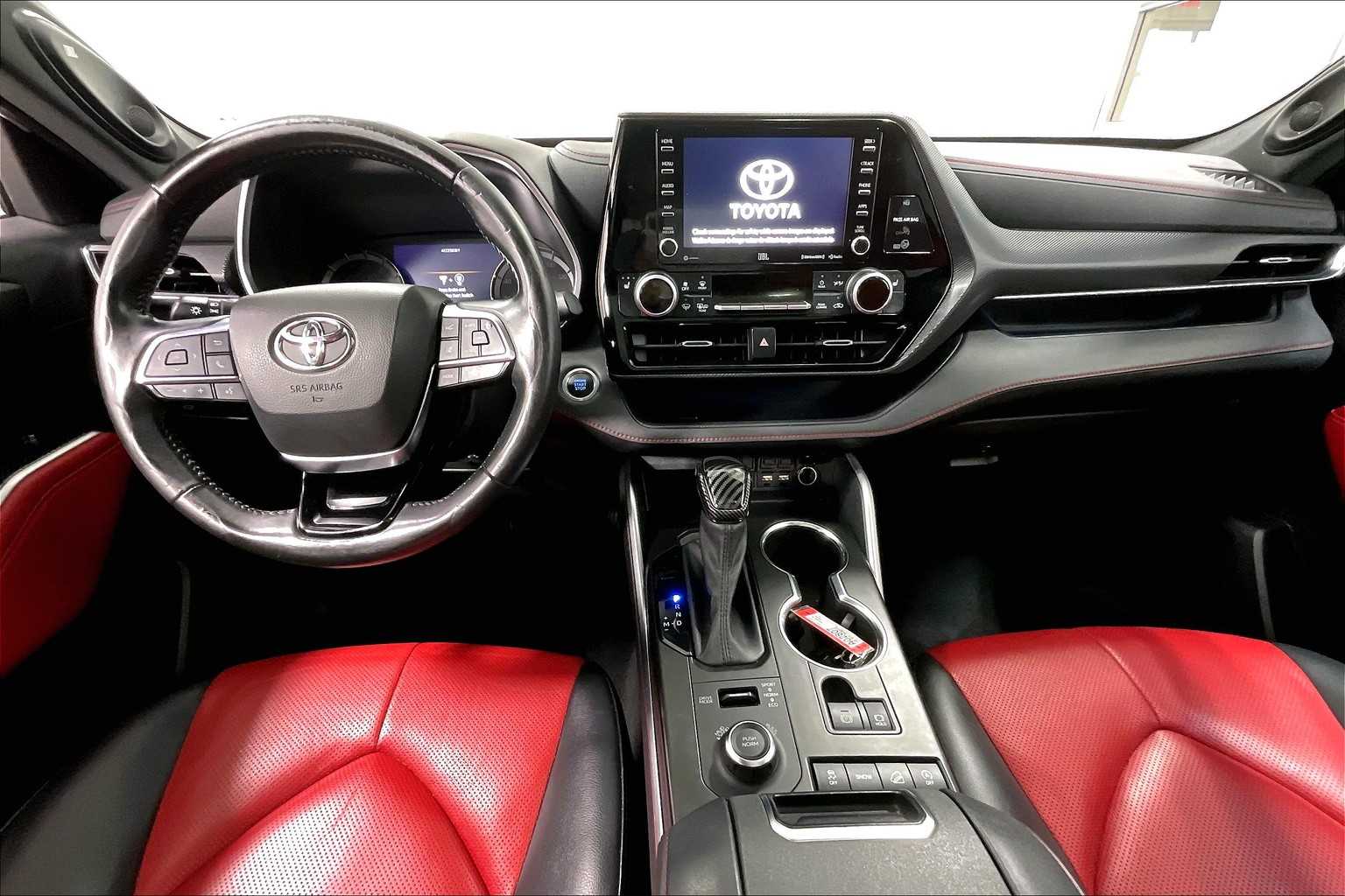 used 2021 Toyota Highlander car, priced at $34,488