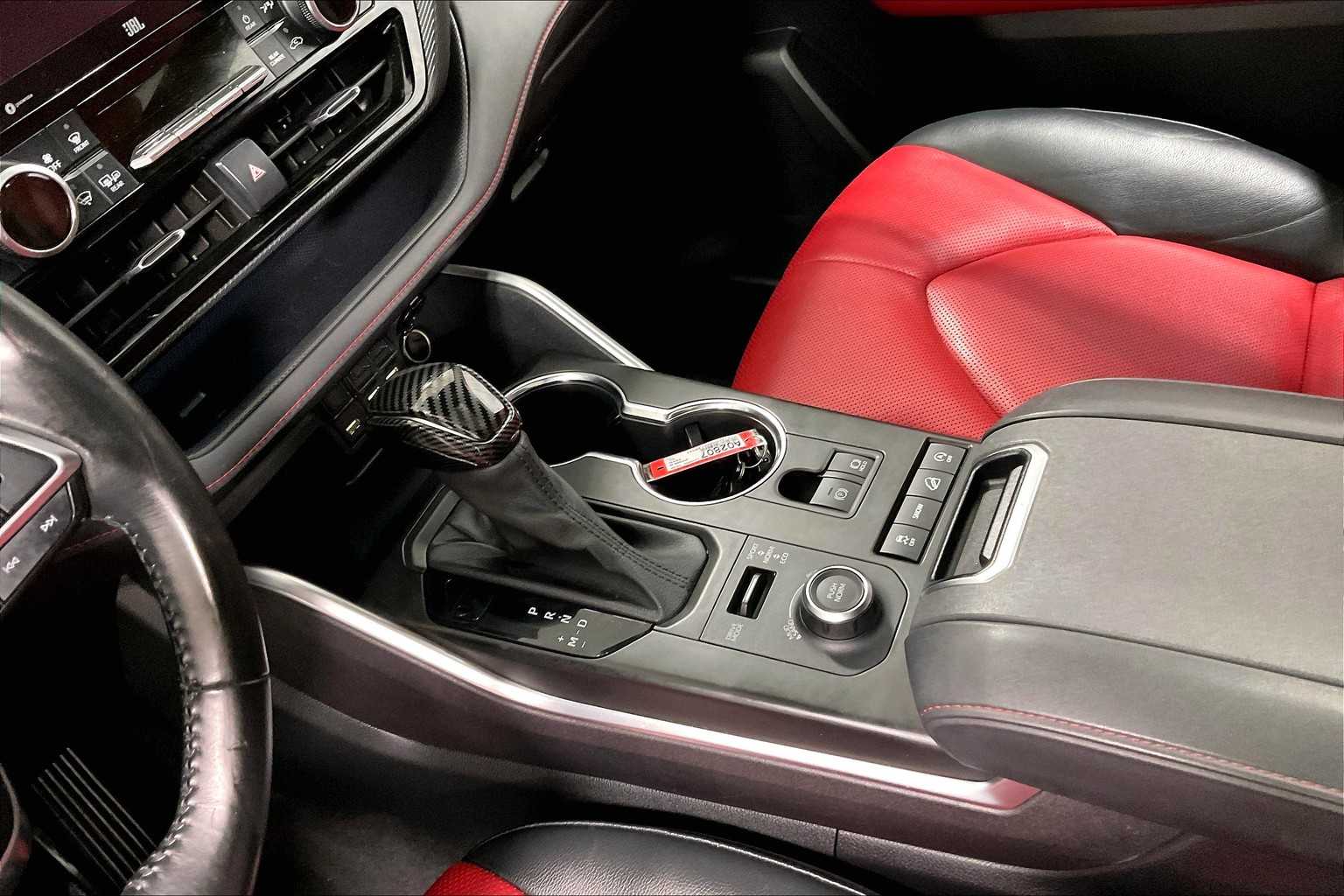 used 2021 Toyota Highlander car, priced at $34,488