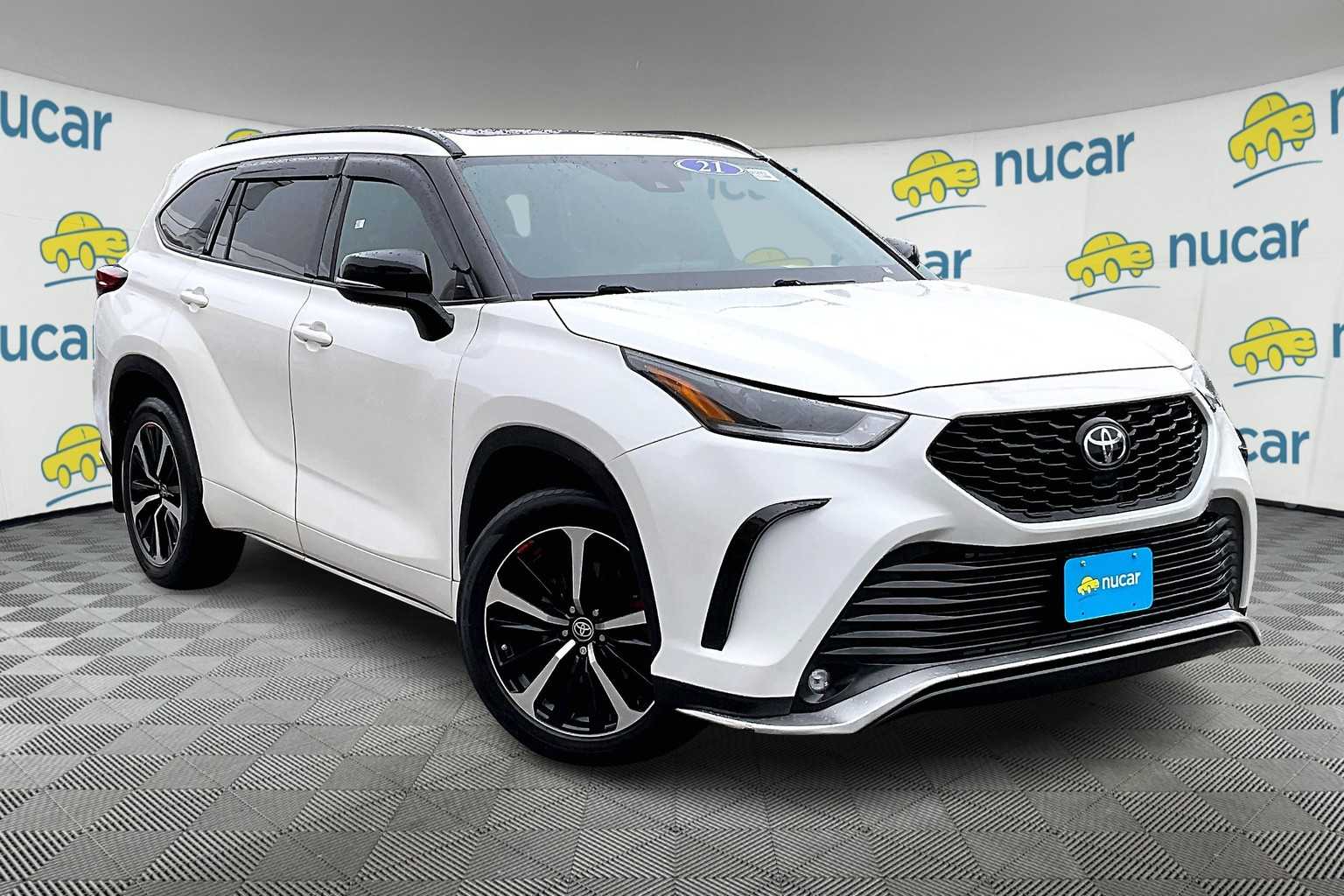 used 2021 Toyota Highlander car, priced at $34,488