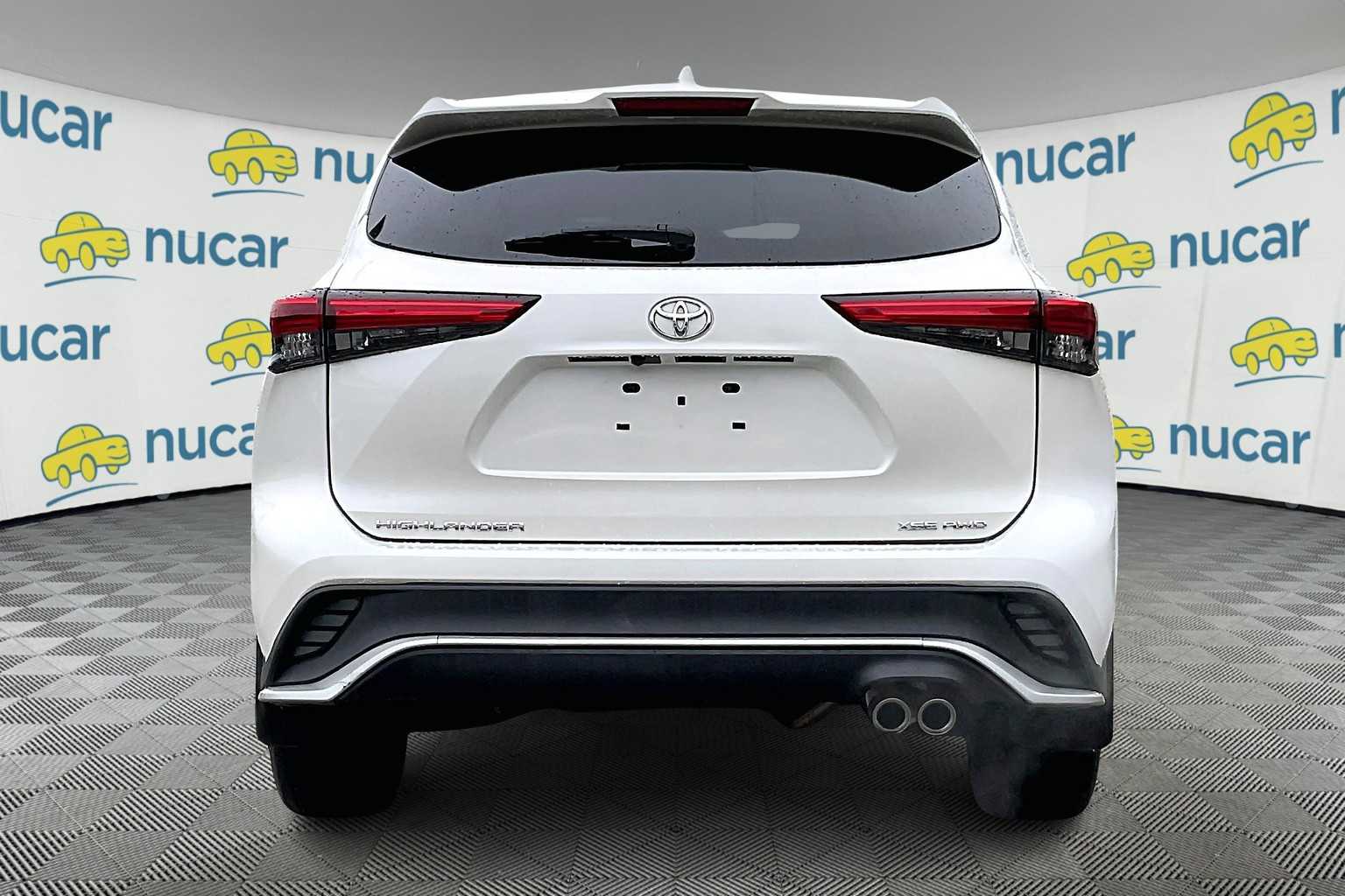 used 2021 Toyota Highlander car, priced at $34,488