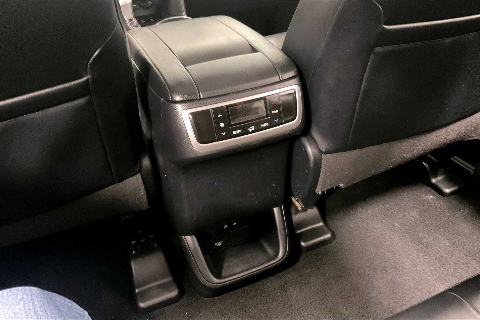 used 2019 Toyota Highlander car, priced at $28,277