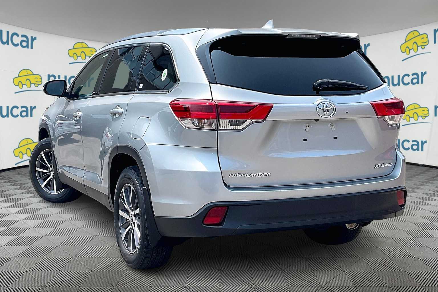 used 2019 Toyota Highlander car, priced at $28,277