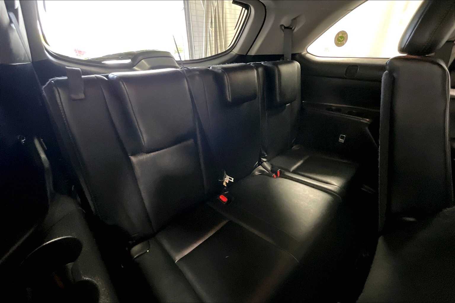 used 2019 Toyota Highlander car, priced at $28,277