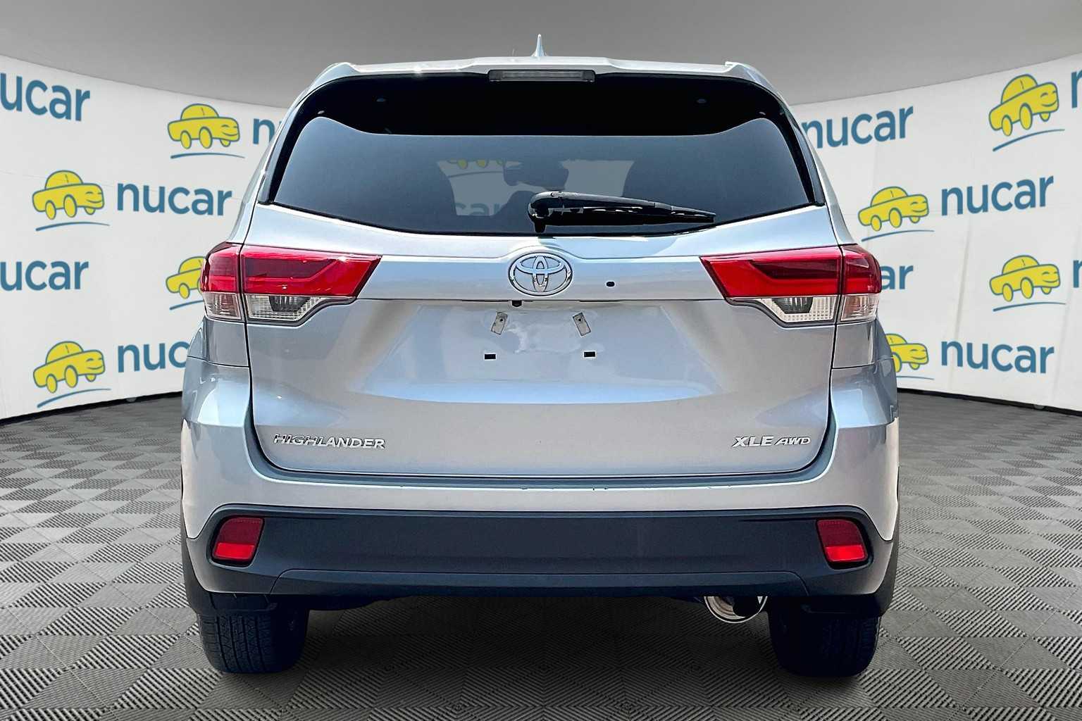 used 2019 Toyota Highlander car, priced at $28,277