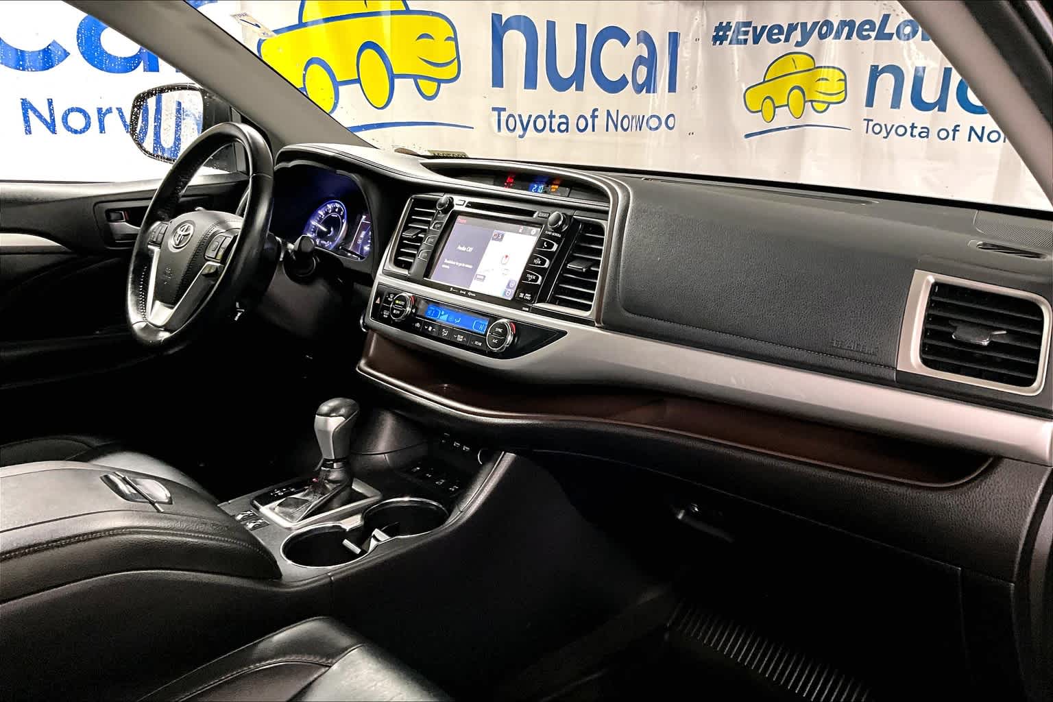 used 2019 Toyota Highlander car, priced at $26,988