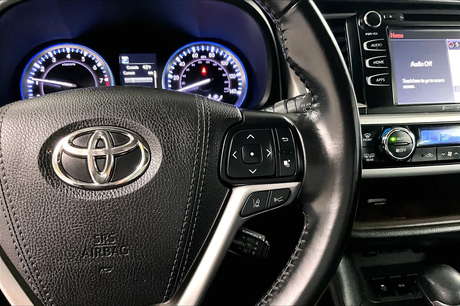 used 2019 Toyota Highlander car, priced at $26,988