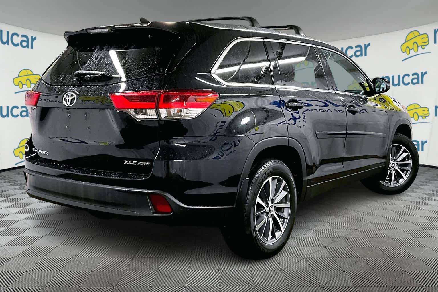 used 2019 Toyota Highlander car, priced at $26,988