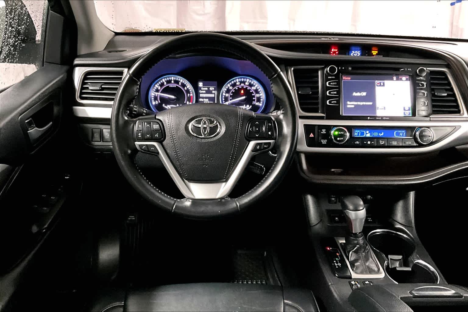 used 2019 Toyota Highlander car, priced at $26,988