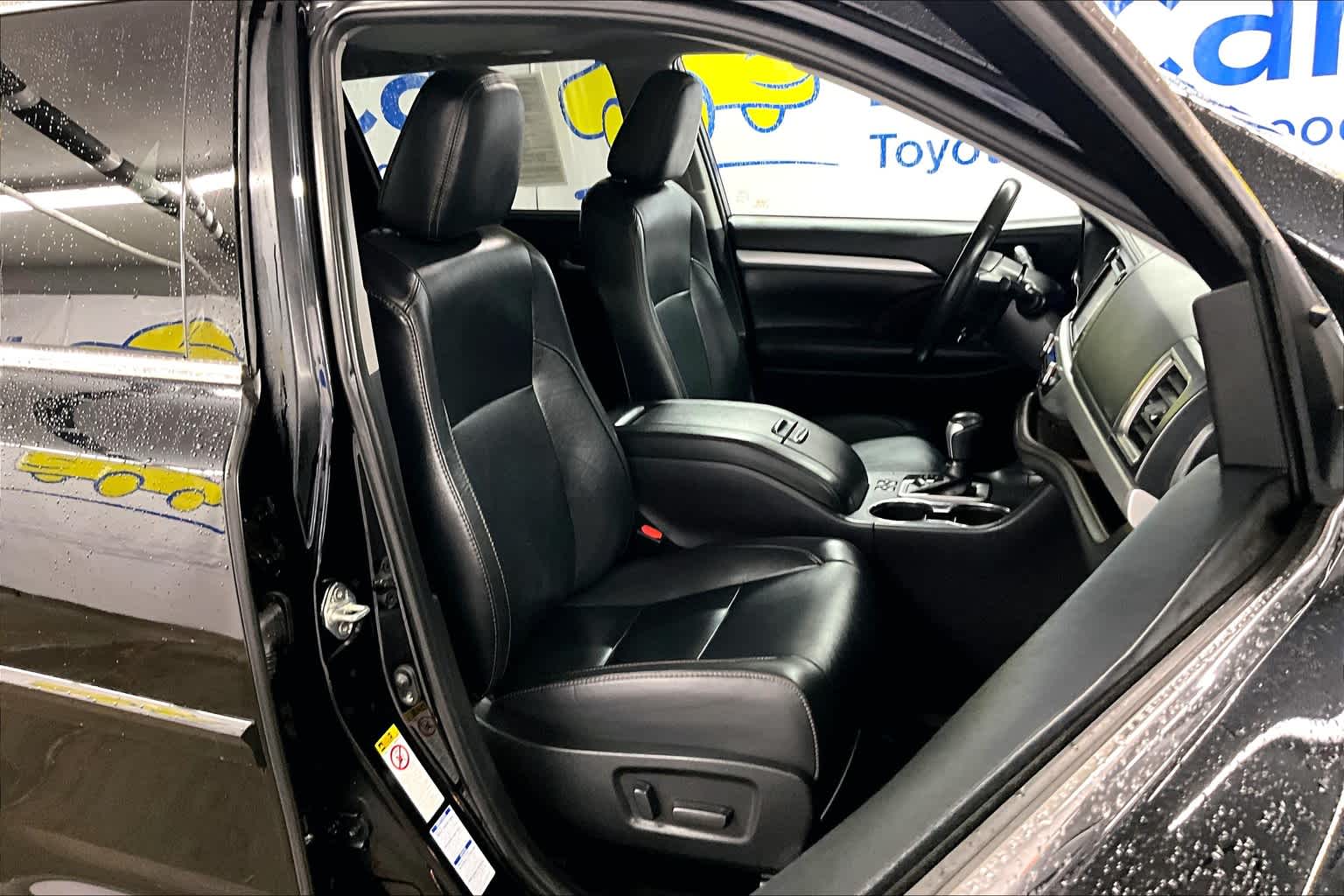 used 2019 Toyota Highlander car, priced at $26,988