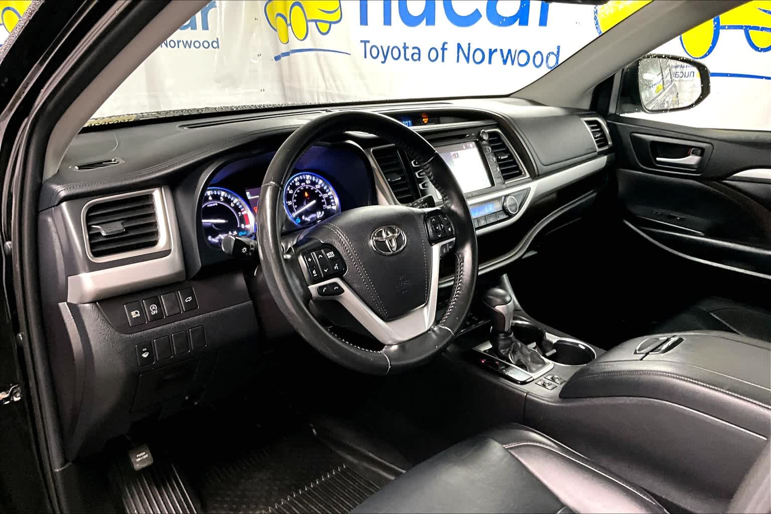 used 2019 Toyota Highlander car, priced at $26,988