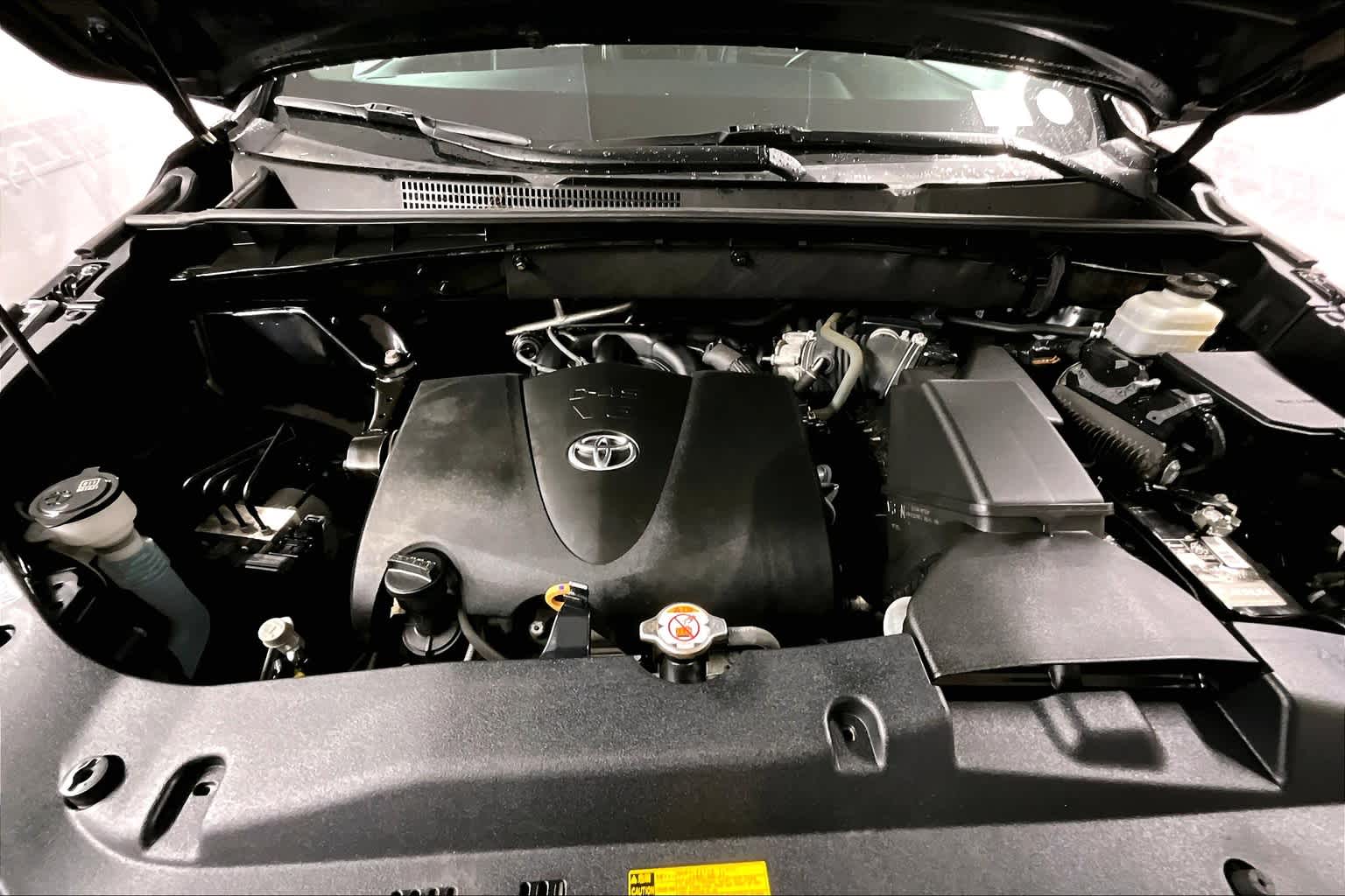 used 2019 Toyota Highlander car, priced at $26,988
