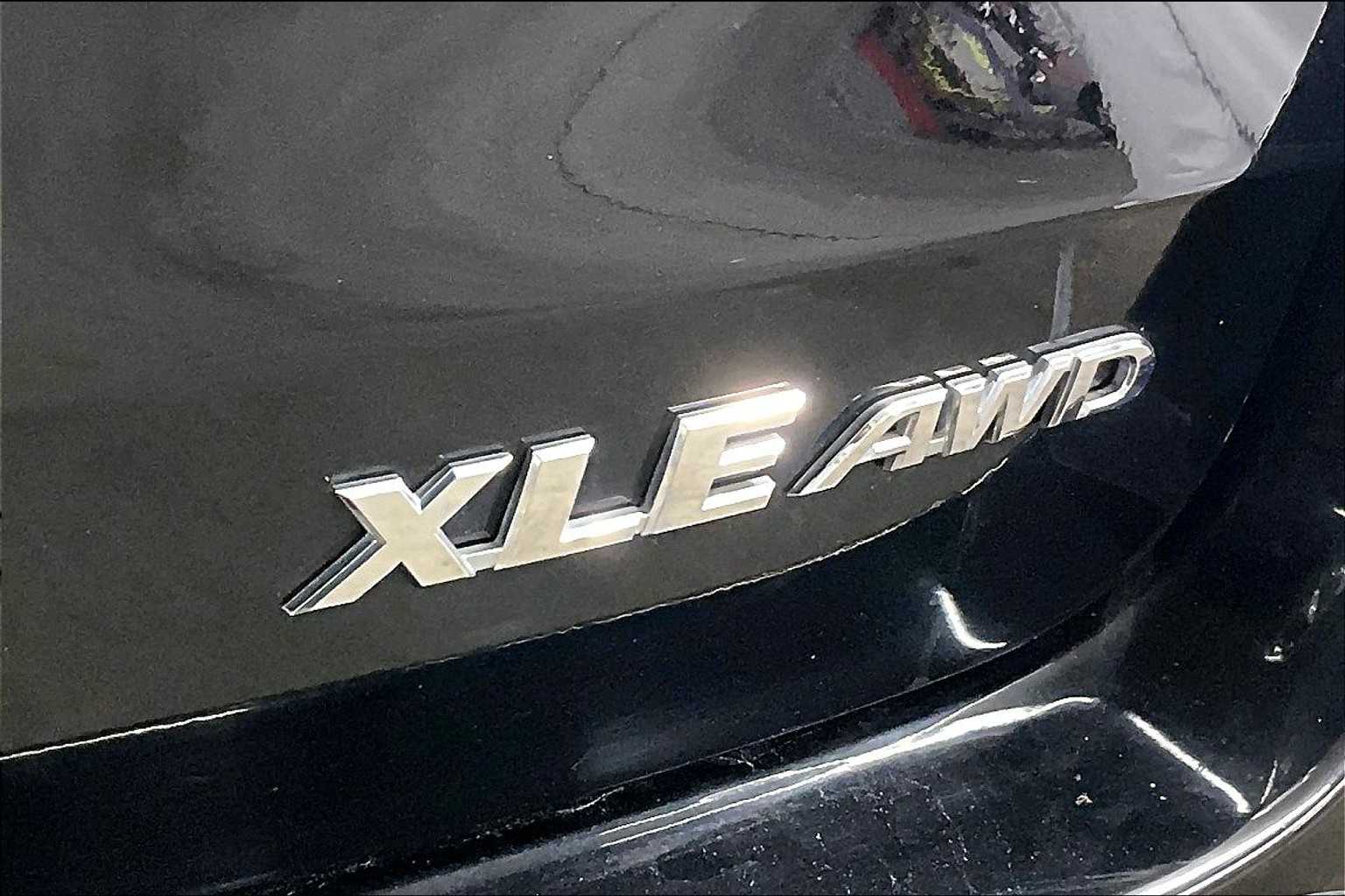 used 2019 Toyota Highlander car, priced at $27,998
