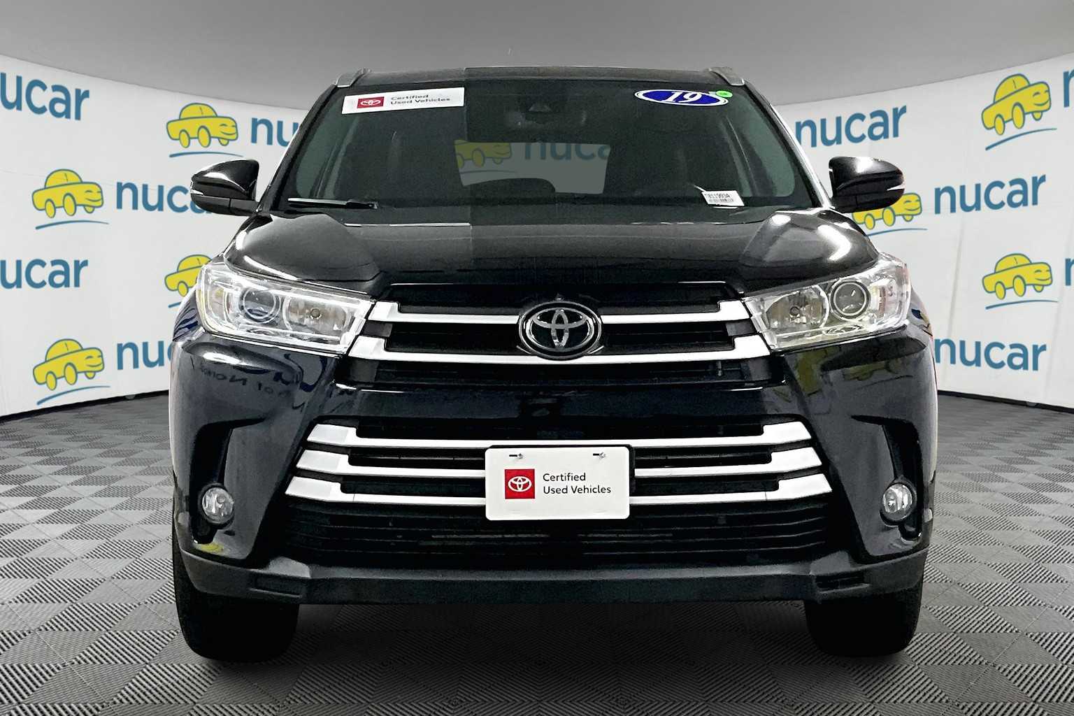 used 2019 Toyota Highlander car, priced at $27,998