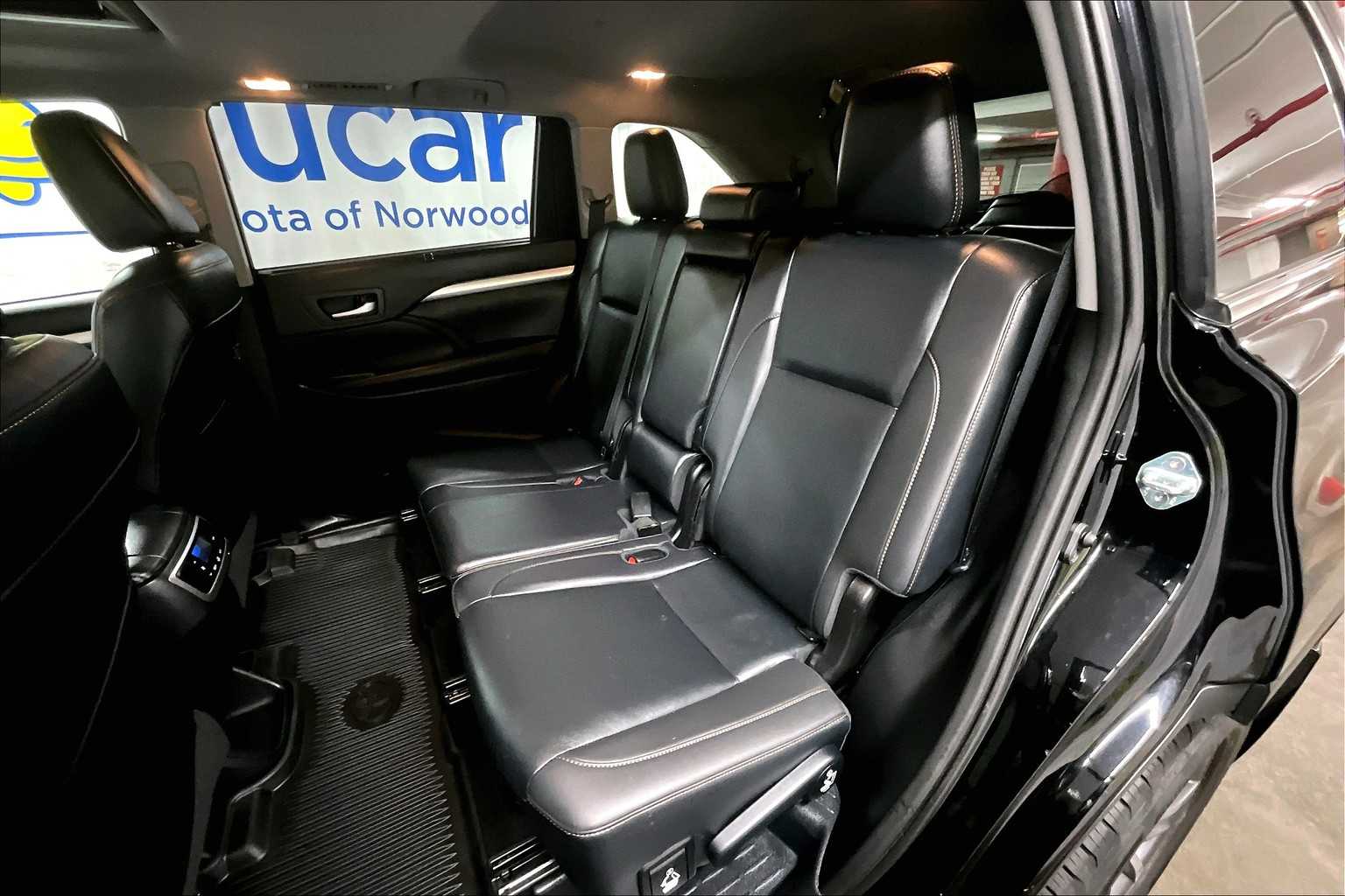 used 2019 Toyota Highlander car, priced at $27,998