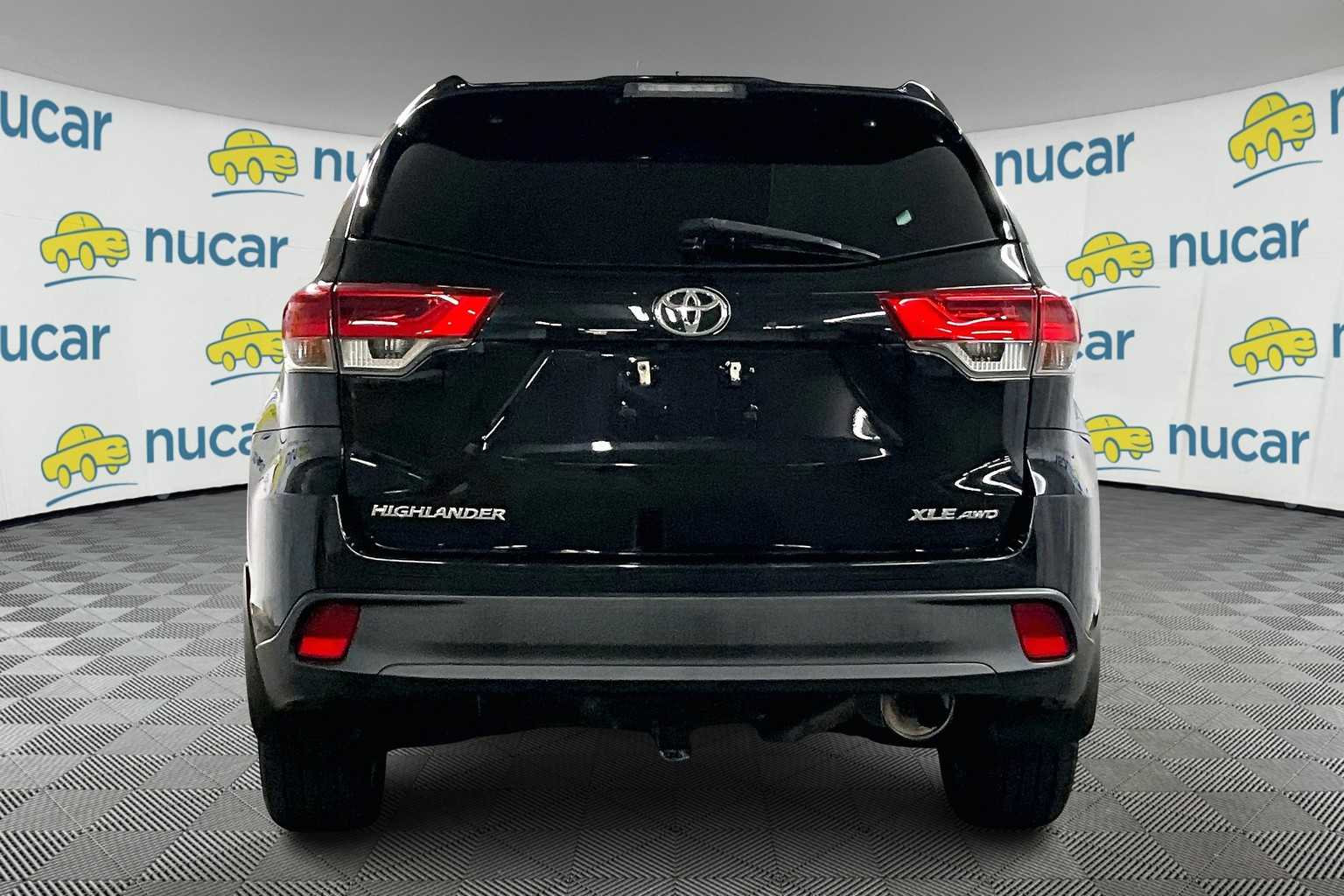 used 2019 Toyota Highlander car, priced at $27,998