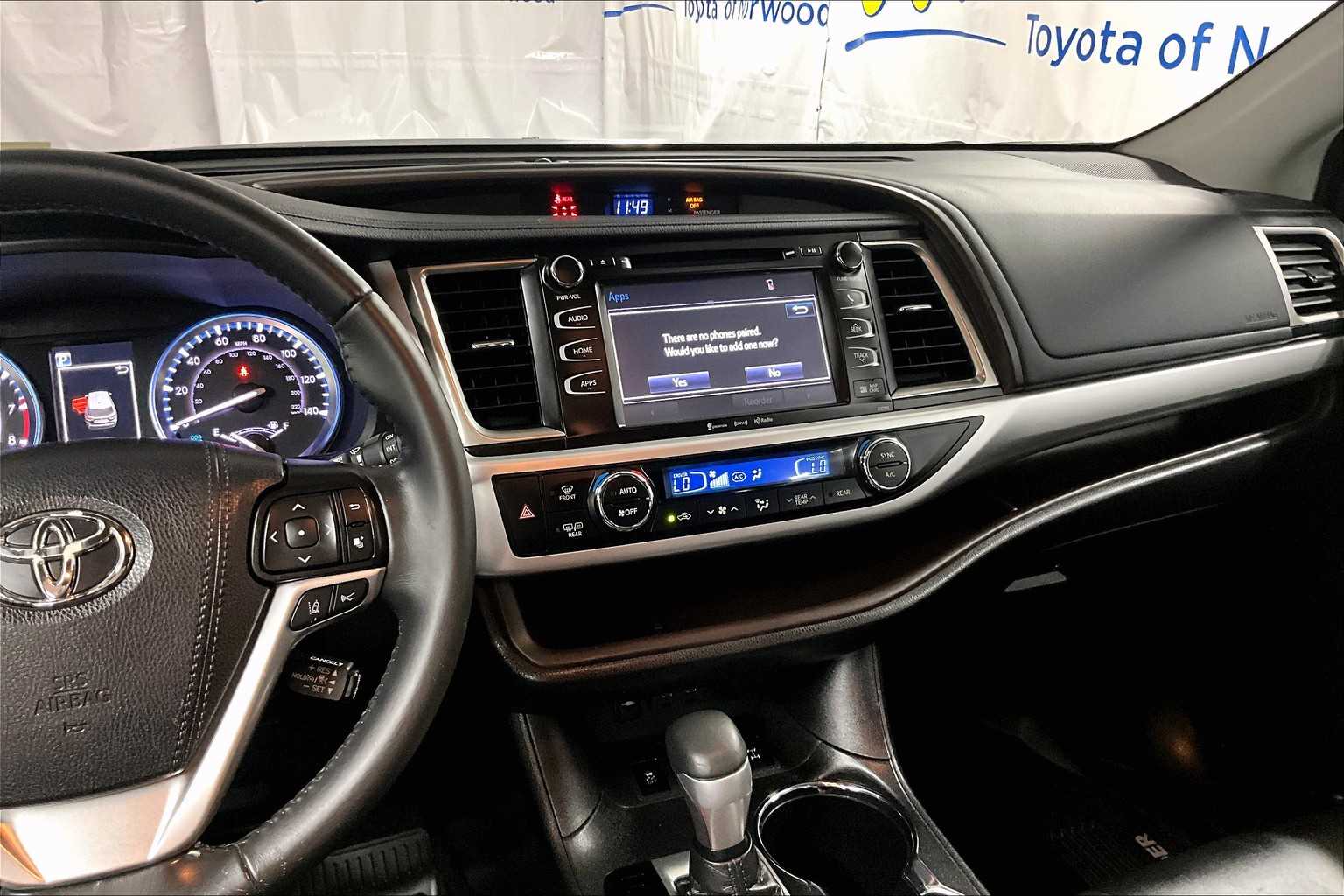 used 2019 Toyota Highlander car, priced at $27,998