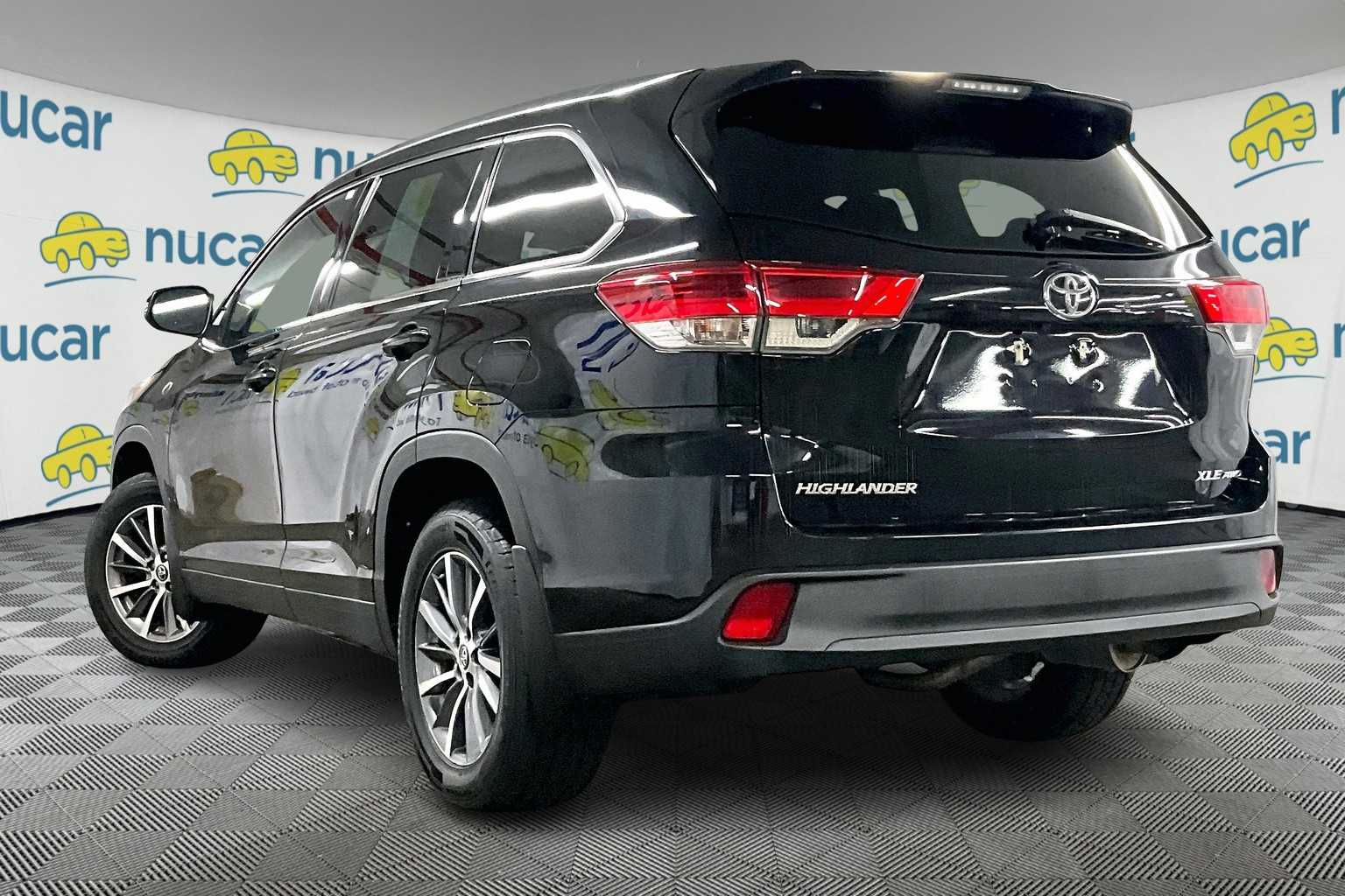 used 2019 Toyota Highlander car, priced at $27,998