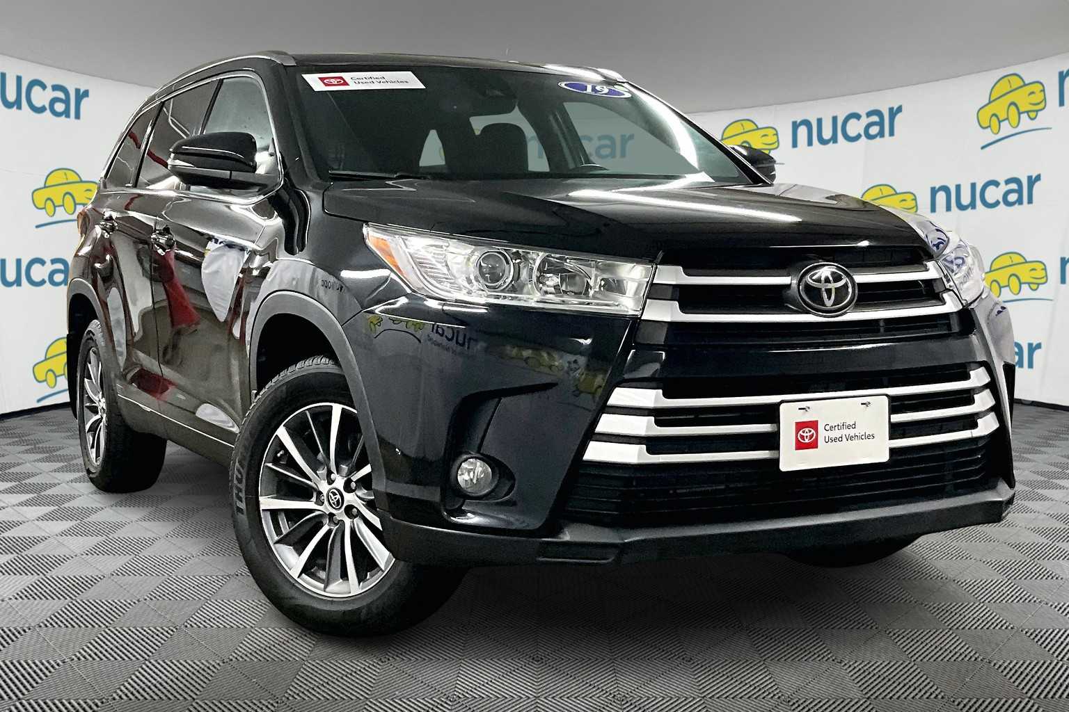 used 2019 Toyota Highlander car, priced at $27,998