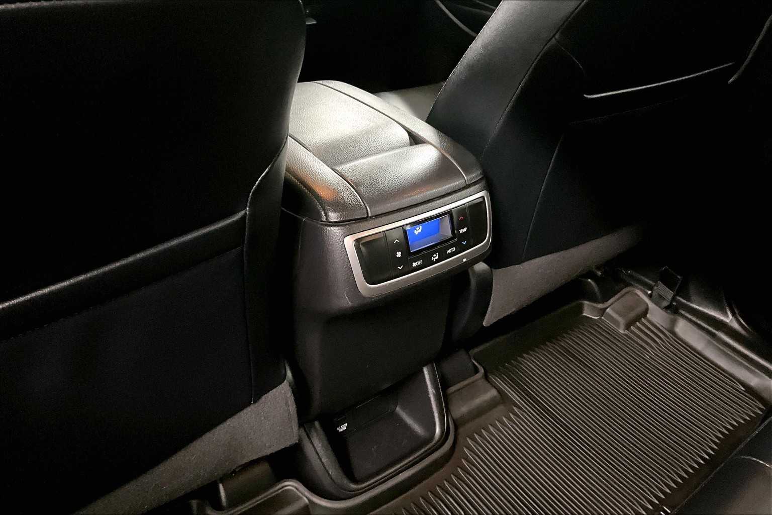 used 2019 Toyota Highlander car, priced at $27,998
