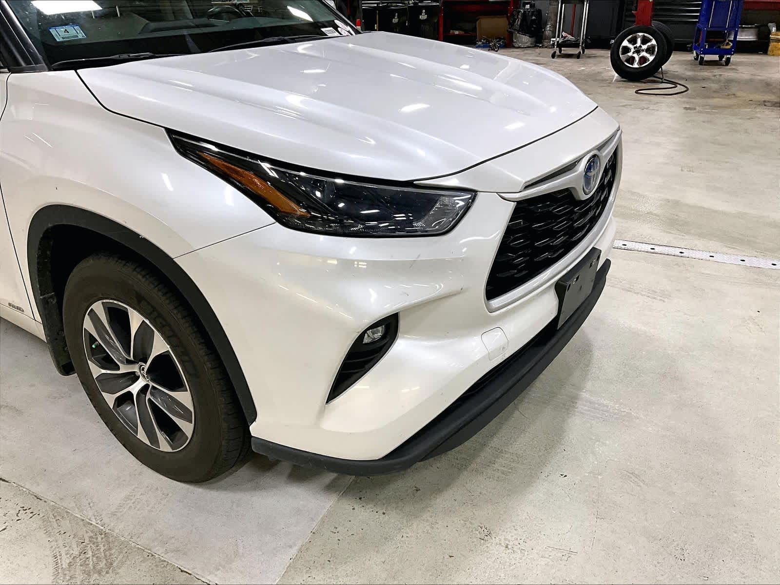 used 2023 Toyota Highlander car, priced at $39,221