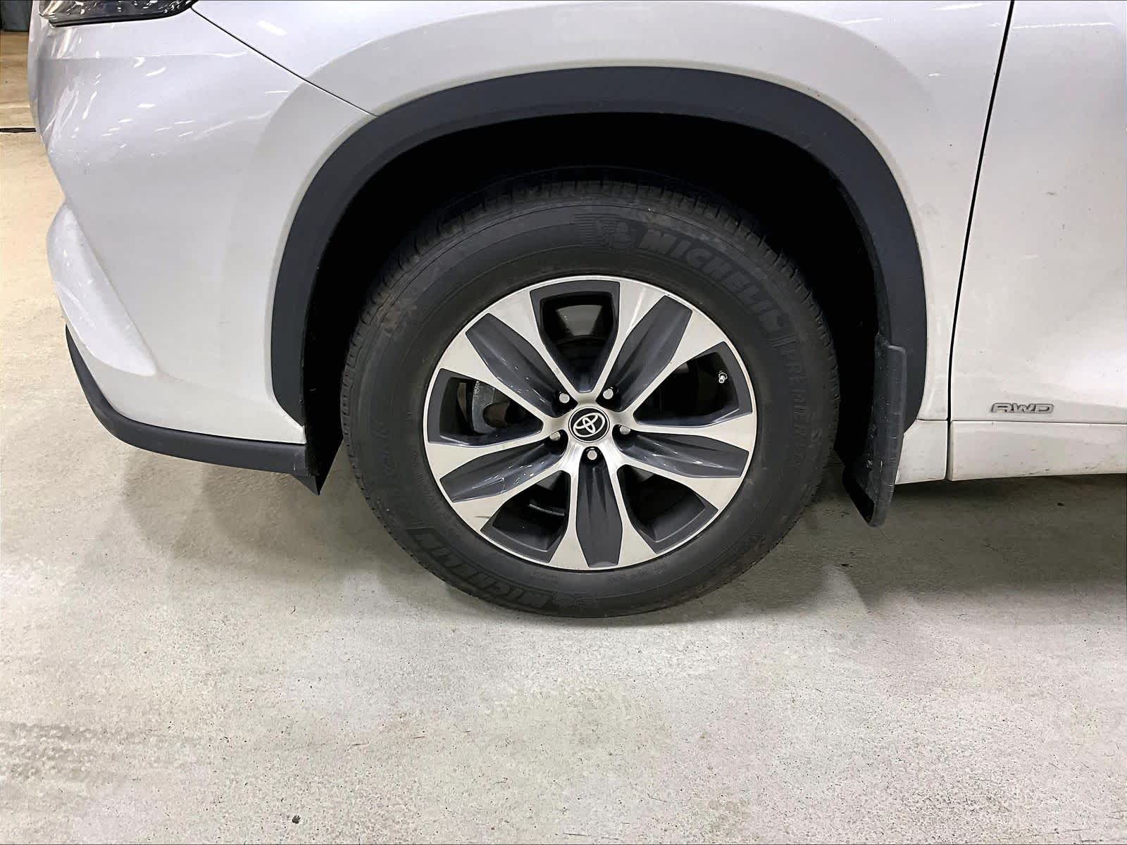 used 2023 Toyota Highlander car, priced at $39,221