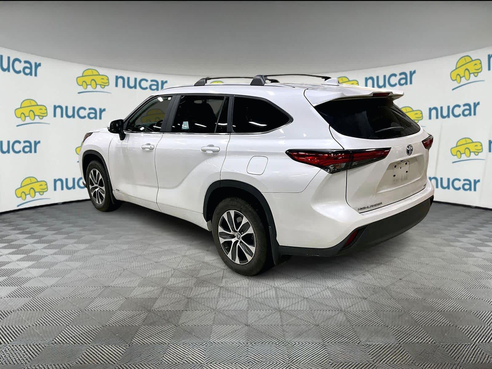 used 2023 Toyota Highlander car, priced at $39,221