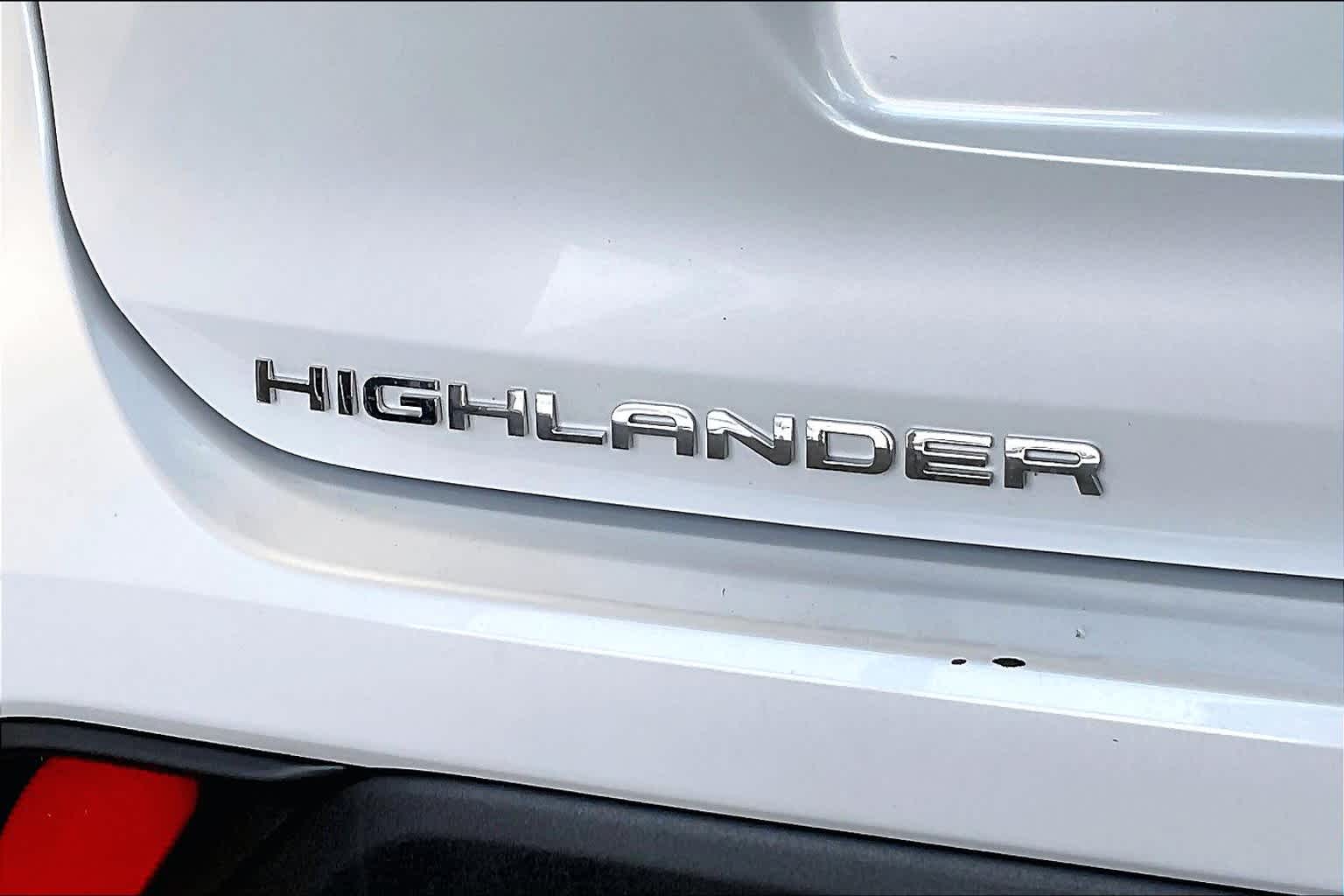 used 2023 Toyota Highlander car, priced at $39,988