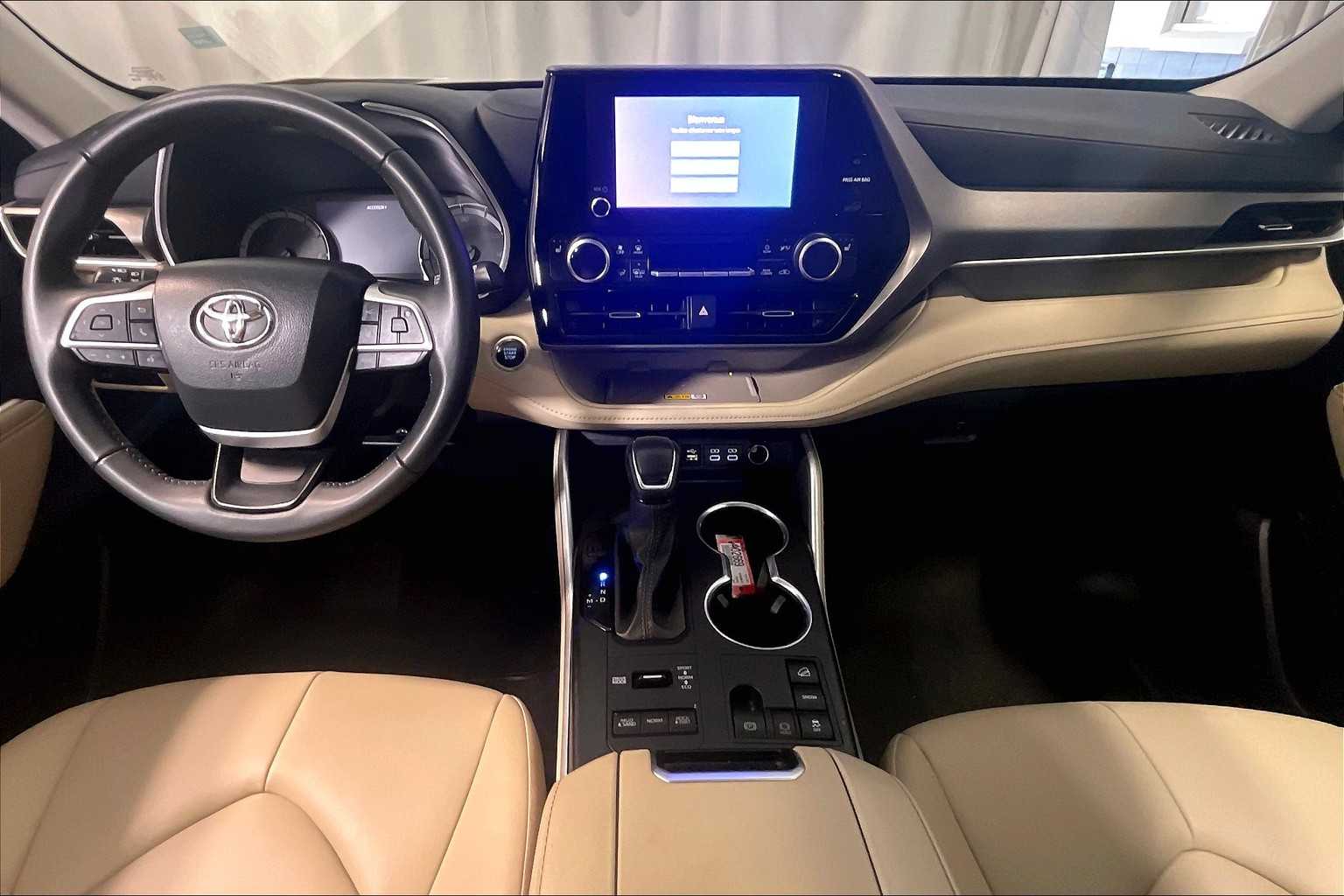 used 2024 Toyota Highlander car, priced at $41,594