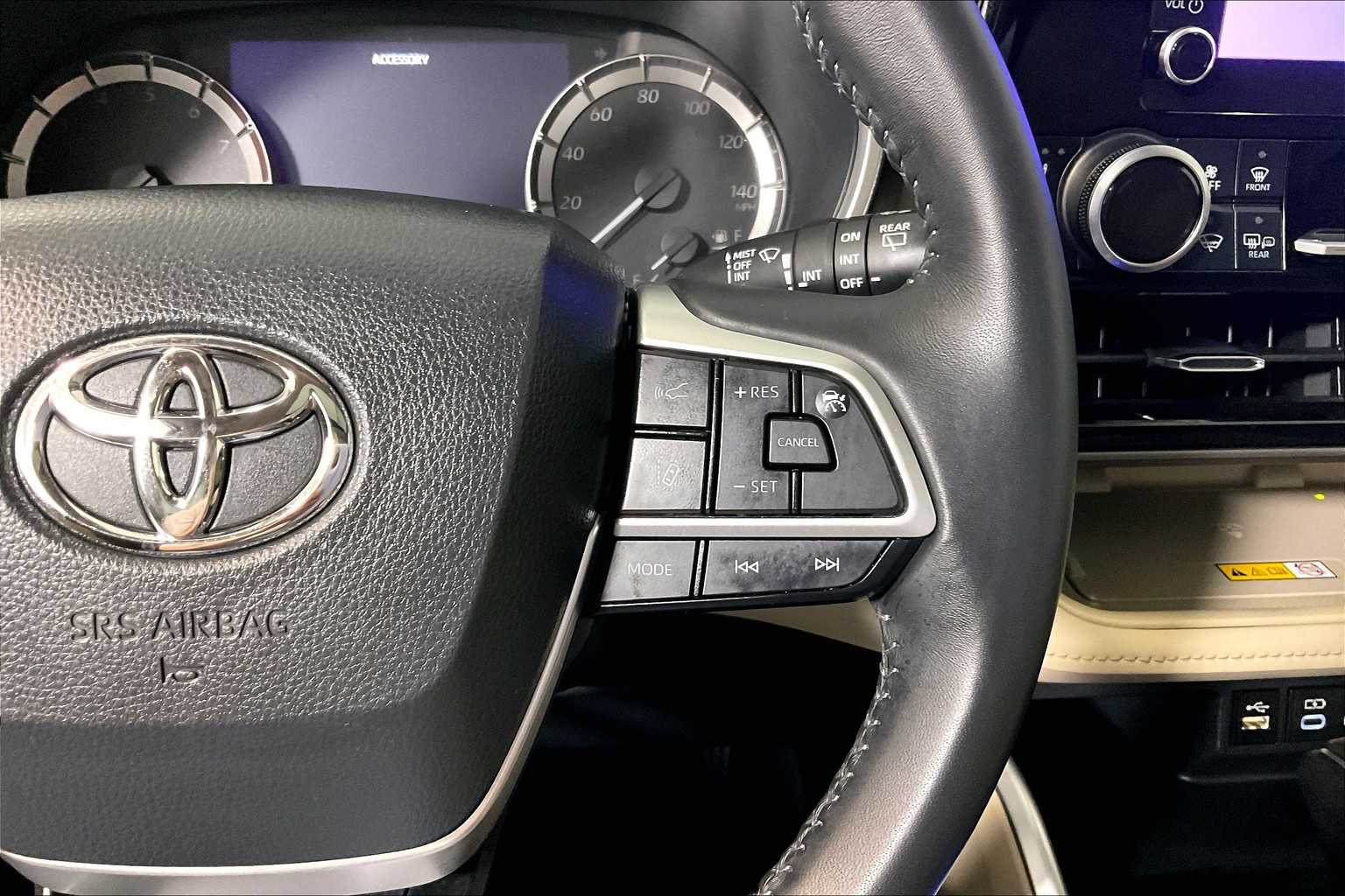 used 2024 Toyota Highlander car, priced at $41,594