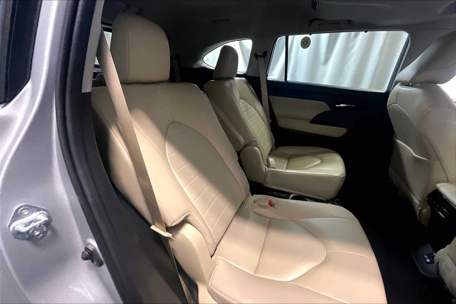 used 2024 Toyota Highlander car, priced at $41,594