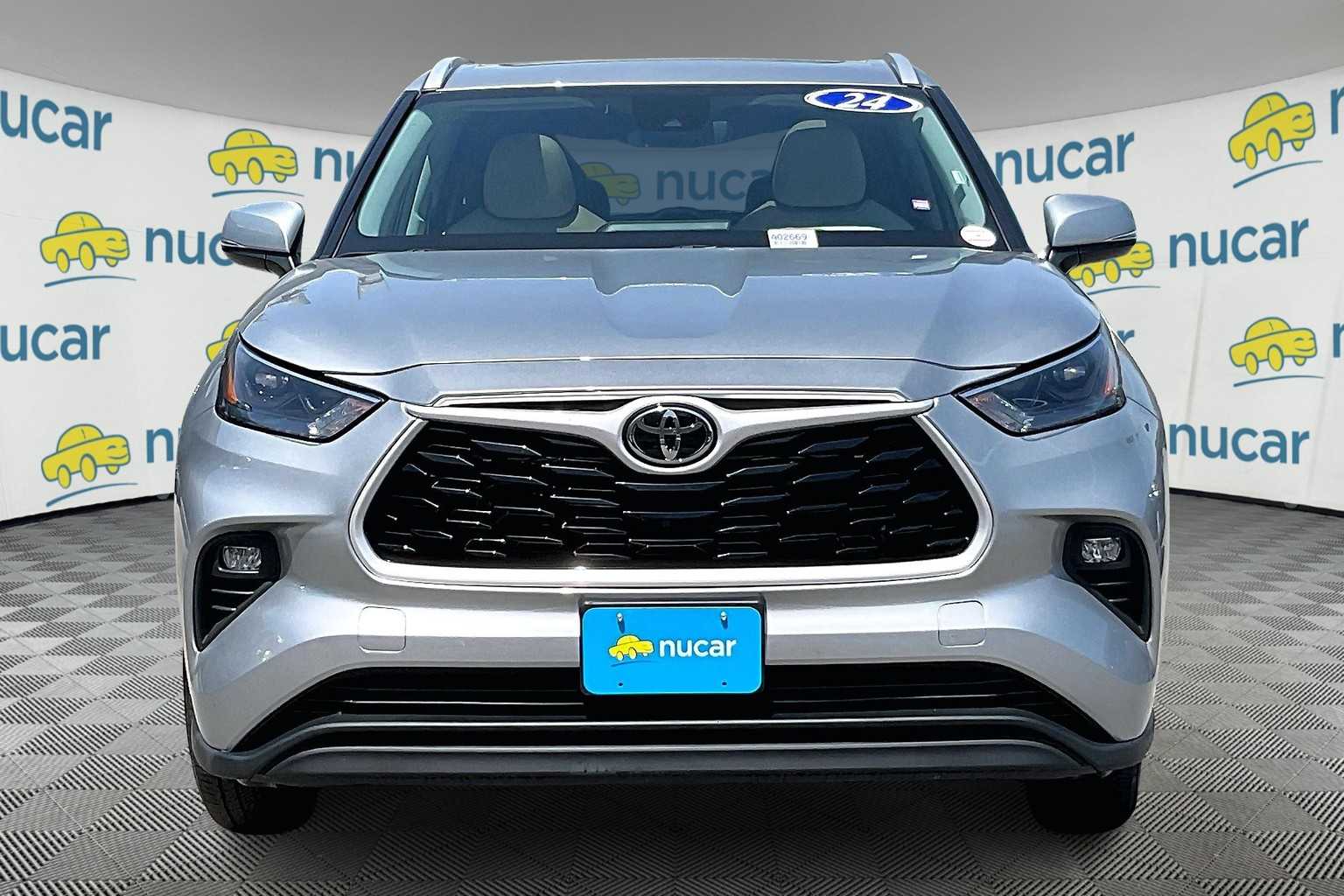 used 2024 Toyota Highlander car, priced at $41,594
