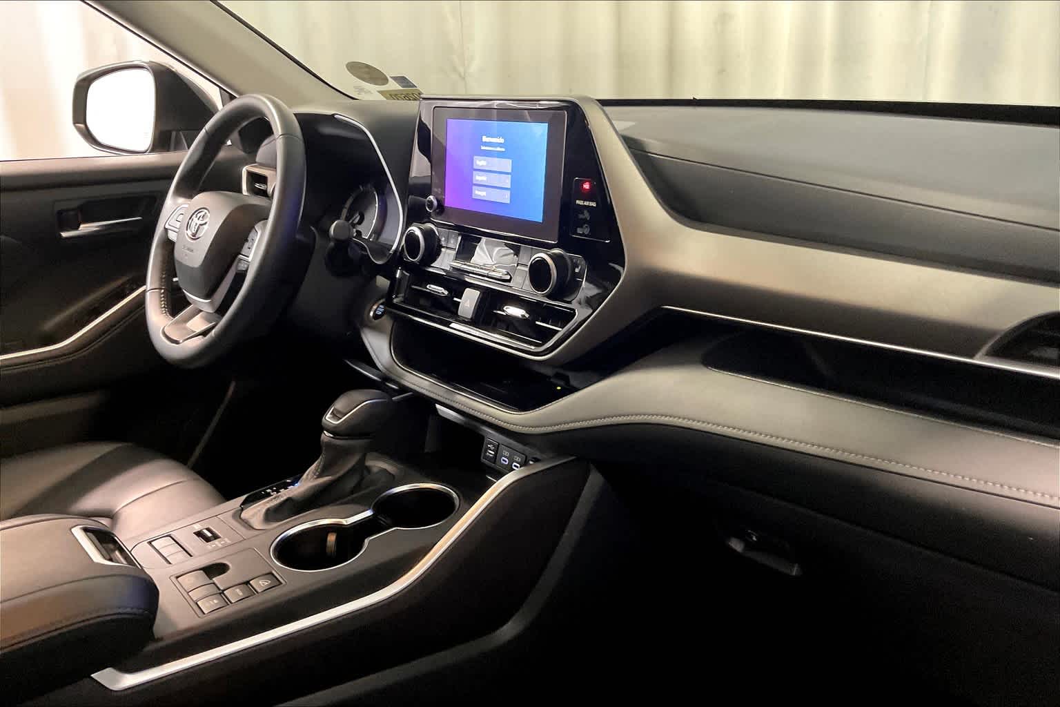 used 2024 Toyota Highlander car, priced at $41,575