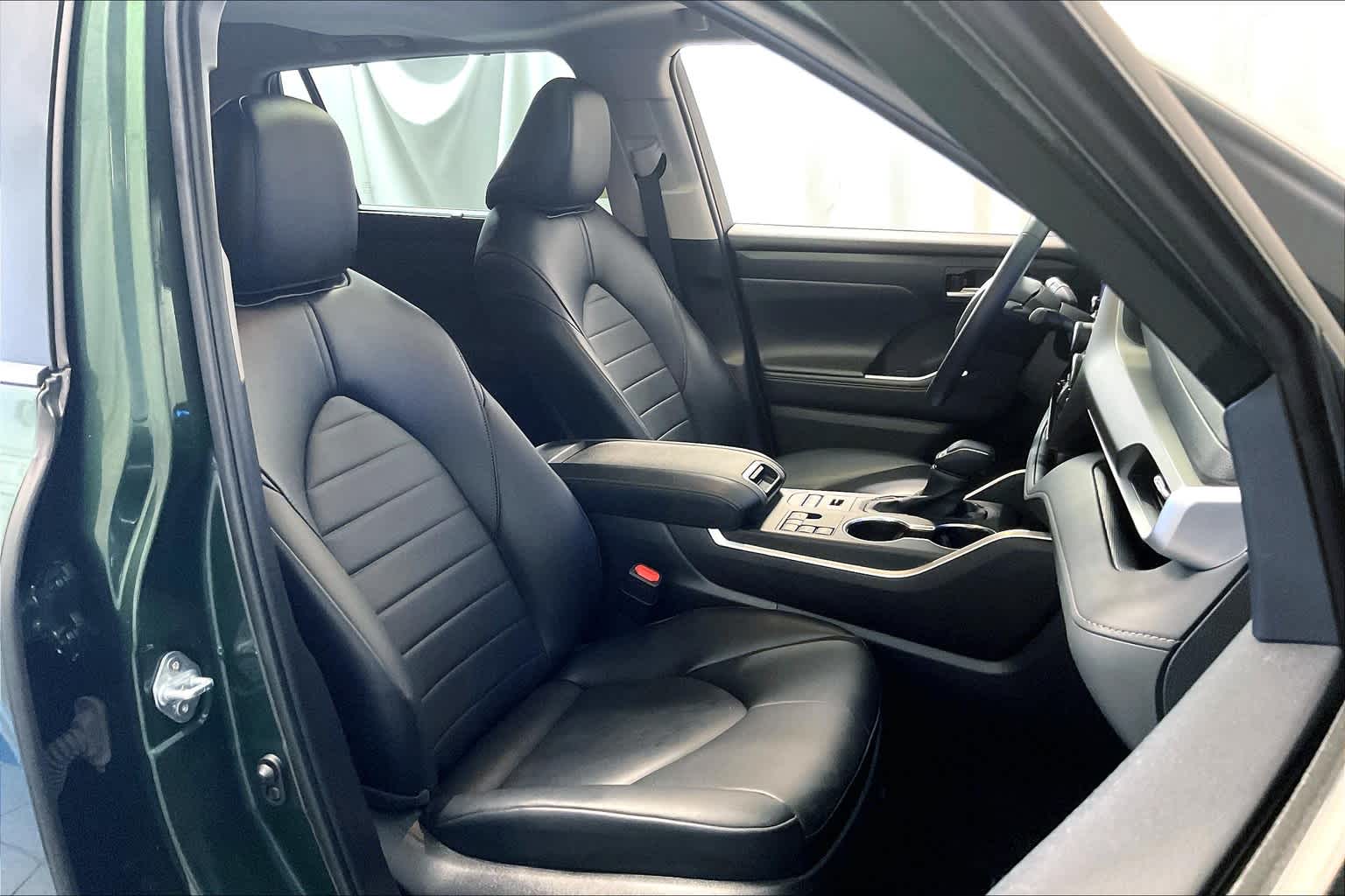 used 2024 Toyota Highlander car, priced at $41,575