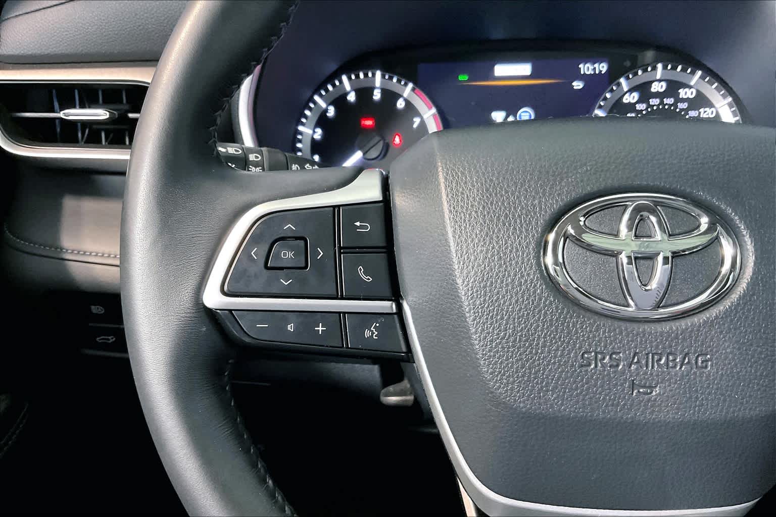 used 2024 Toyota Highlander car, priced at $41,575