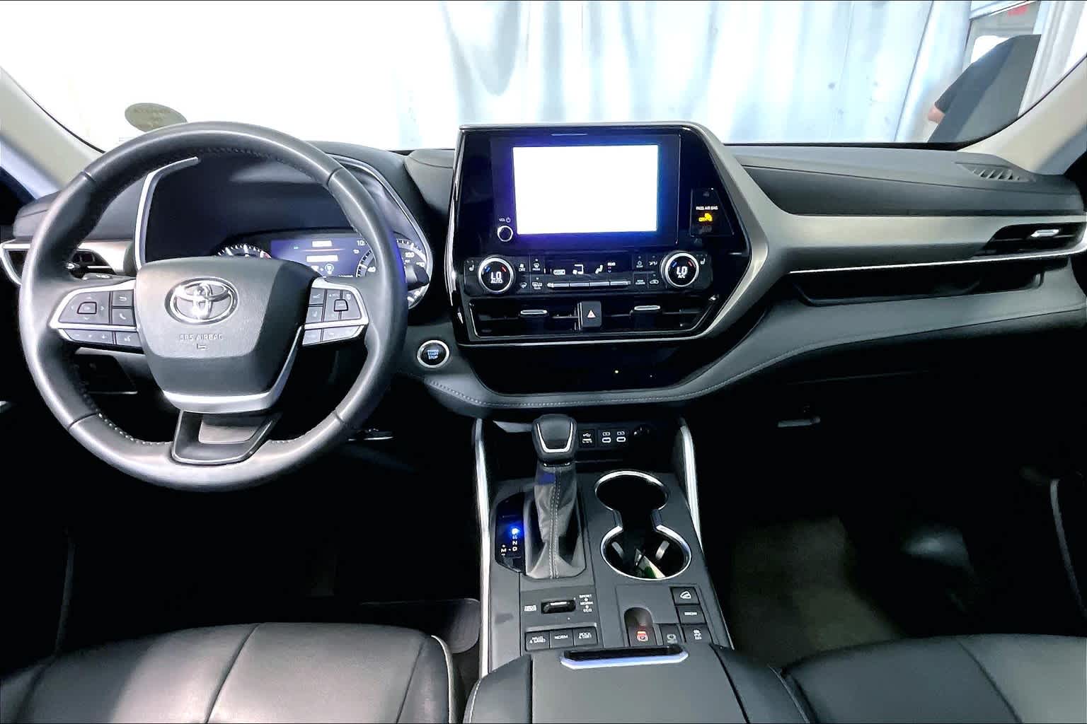 used 2024 Toyota Highlander car, priced at $41,575