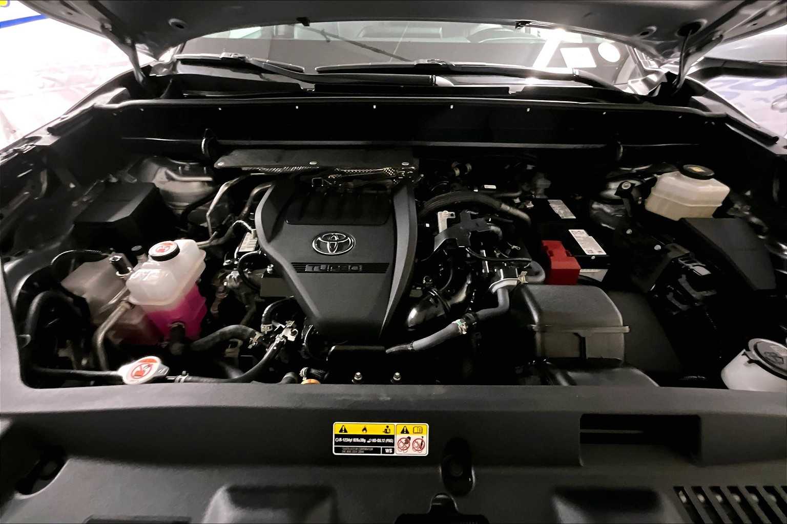 used 2024 Toyota Highlander car, priced at $41,519
