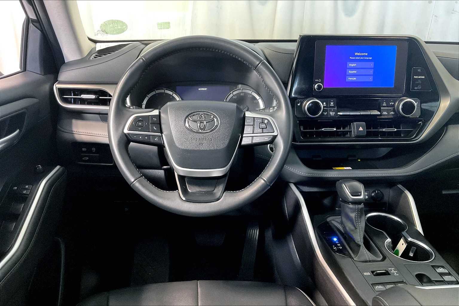 used 2024 Toyota Highlander car, priced at $42,805