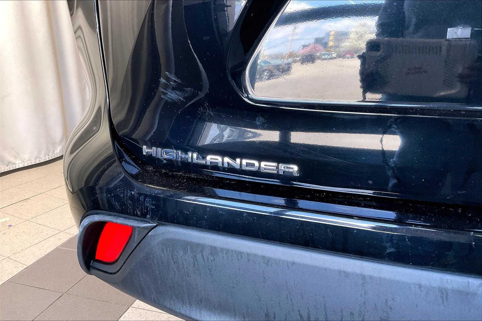 used 2024 Toyota Highlander car, priced at $42,805