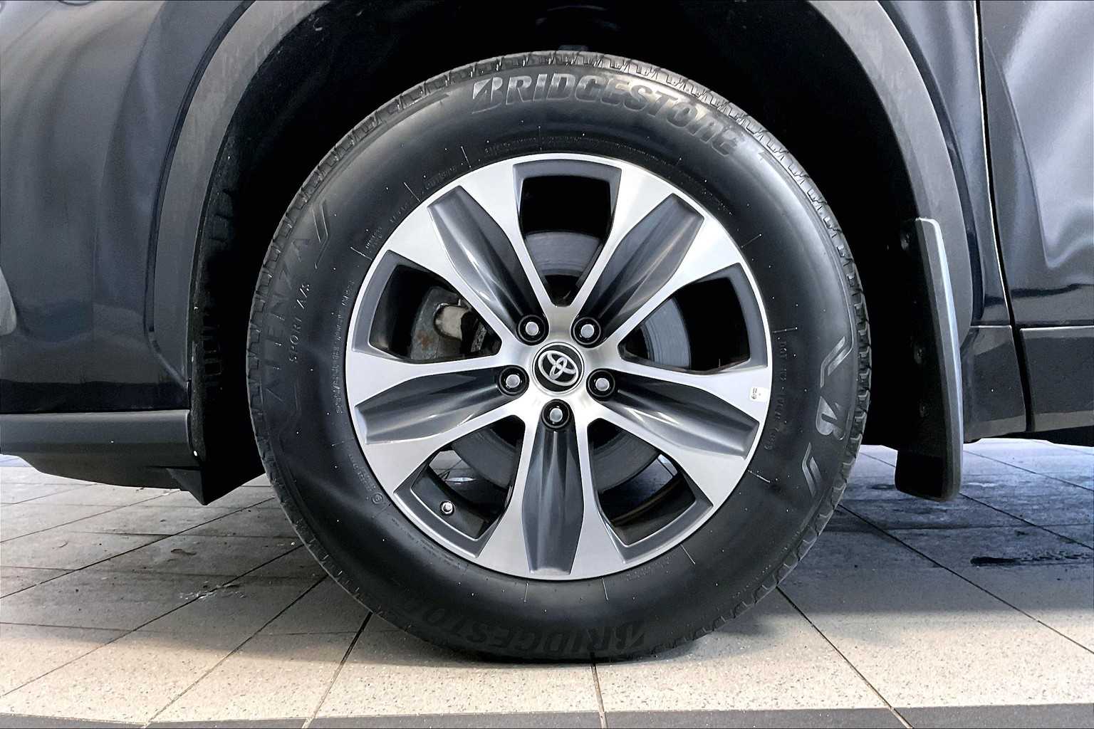 used 2024 Toyota Highlander car, priced at $42,805