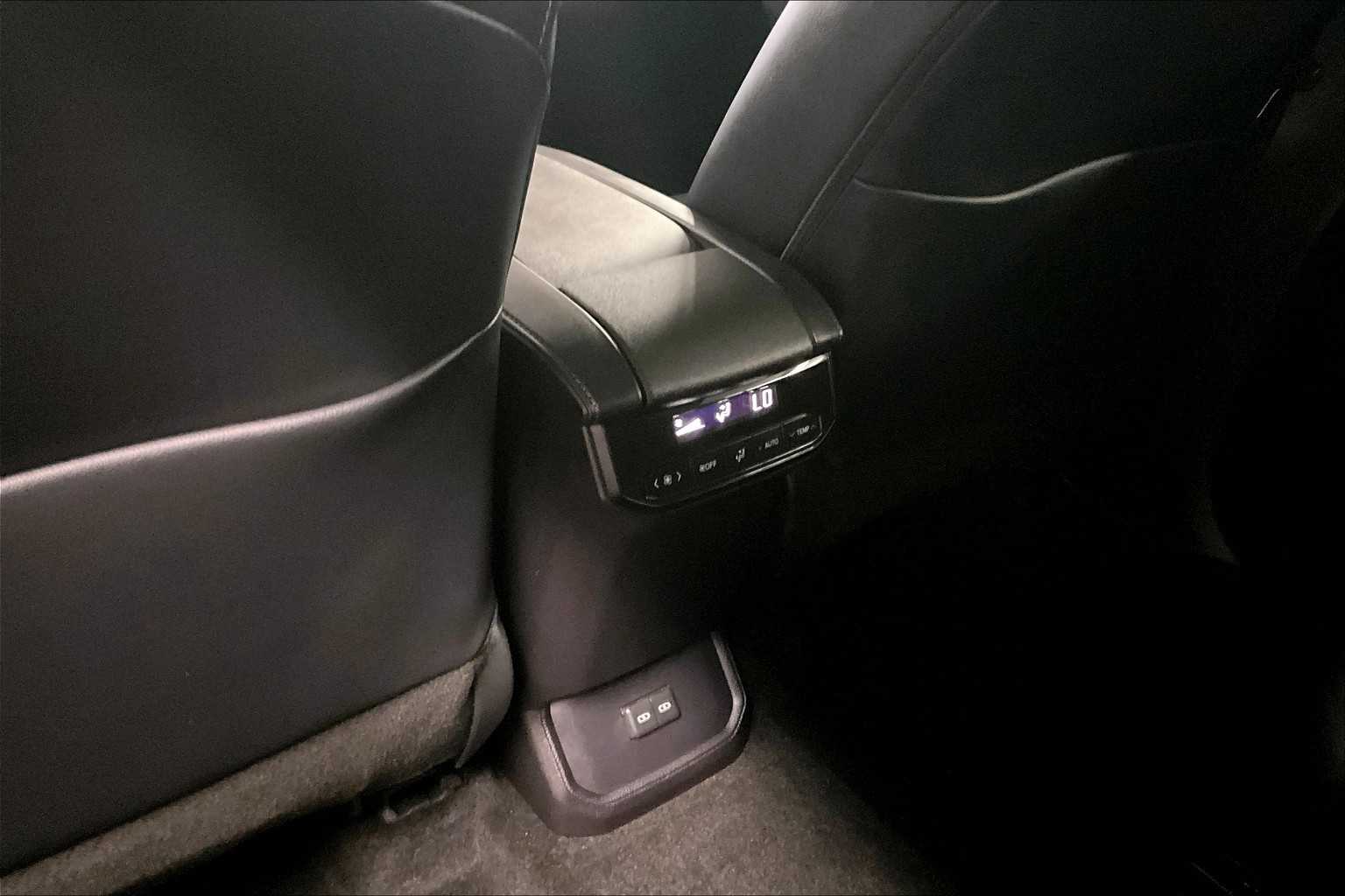 used 2025 Toyota Highlander car, priced at $46,900