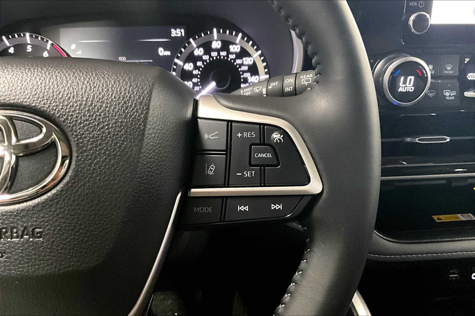 used 2025 Toyota Highlander car, priced at $46,900