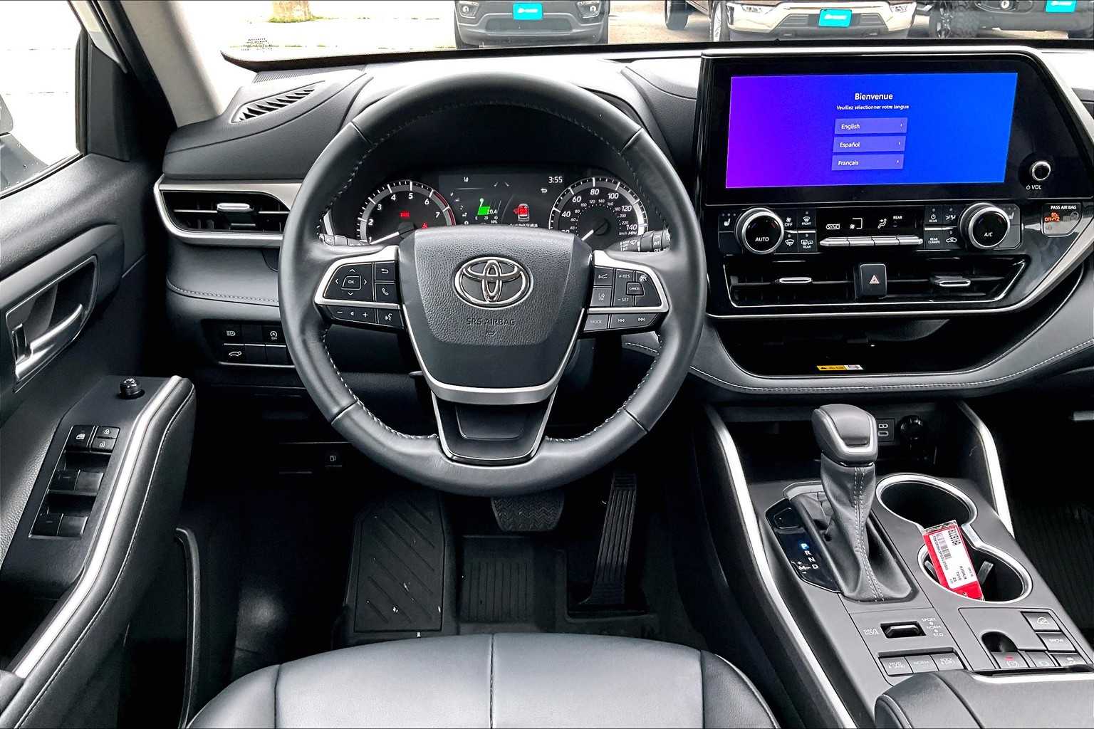 used 2023 Toyota Highlander car, priced at $36,777