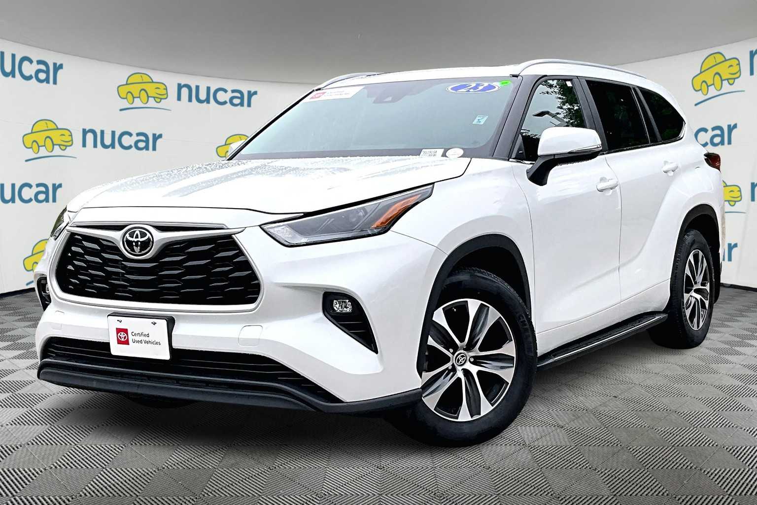 used 2023 Toyota Highlander car, priced at $36,777