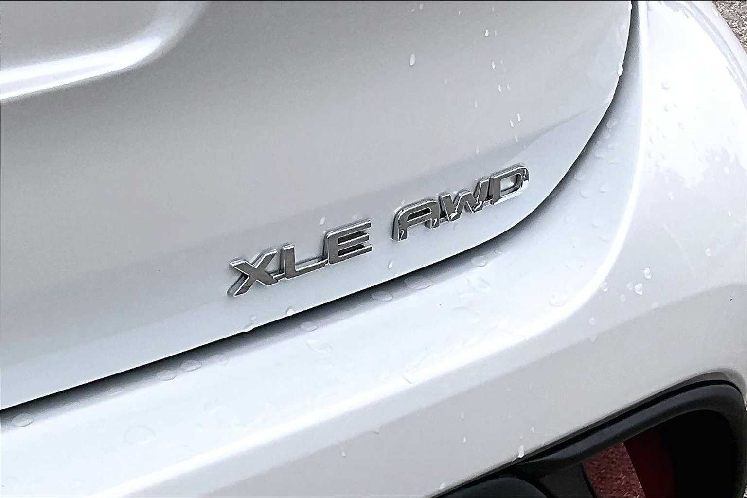 used 2023 Toyota Highlander car, priced at $36,777