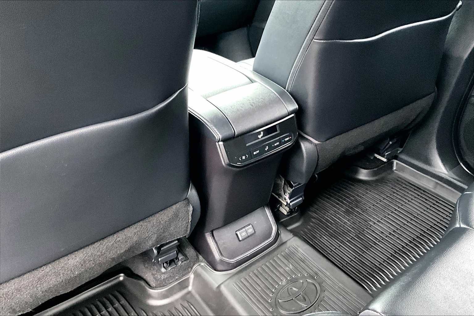 used 2023 Toyota Highlander car, priced at $36,777