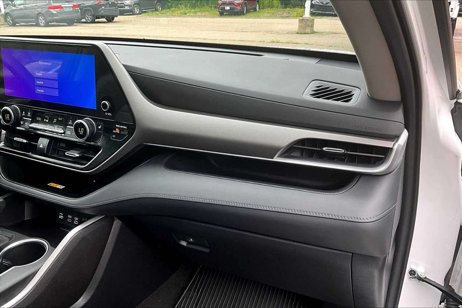 used 2023 Toyota Highlander car, priced at $36,777